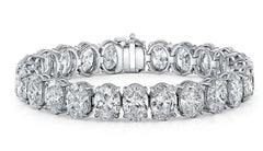 17 Carat Oval Cut Diamond Bracelet 18 Carats White Gold