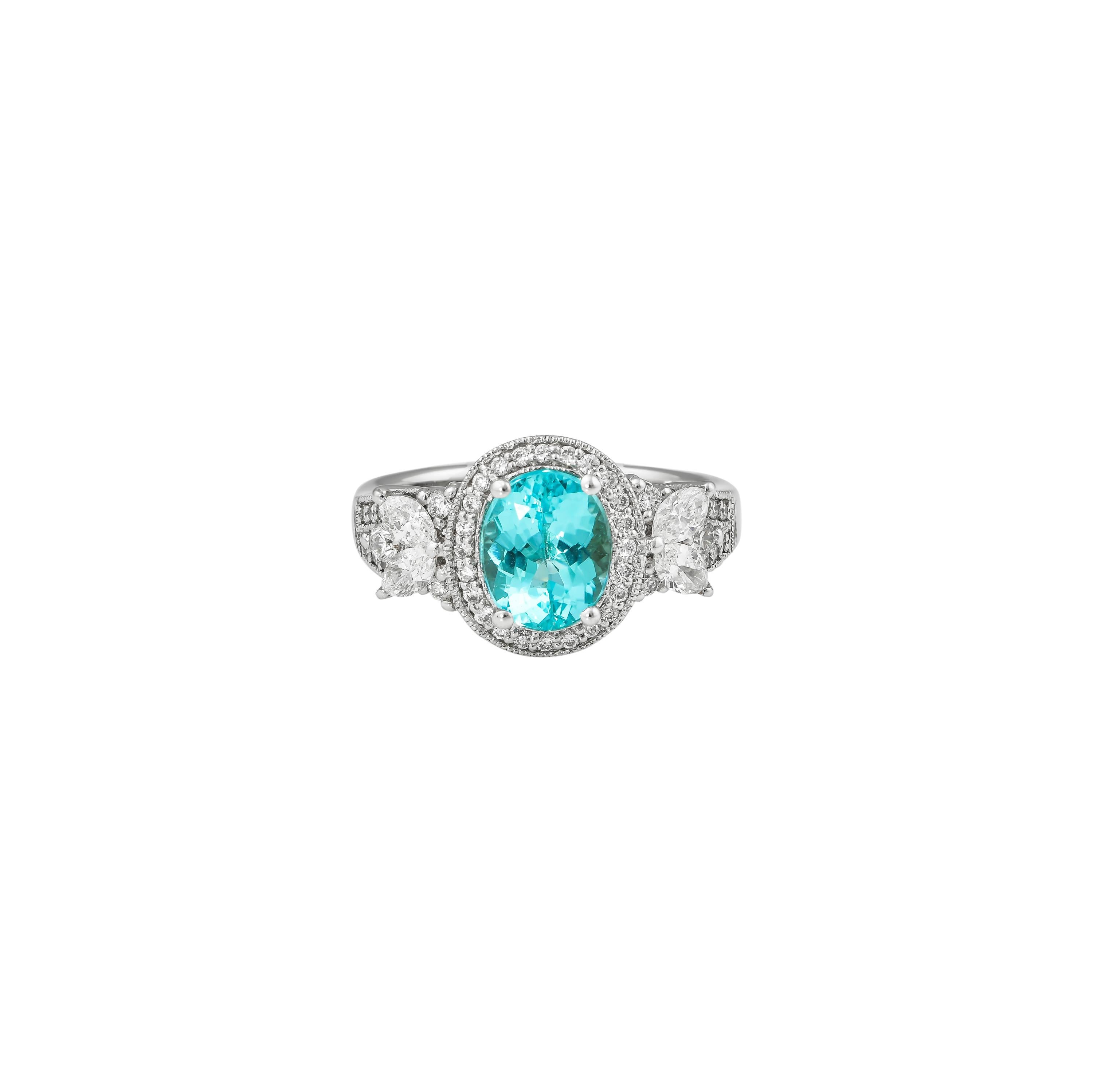 1.7 Carat Paraiba and White Diamond Ring in 18 Karat White Gold In New Condition For Sale In Hong Kong, HK