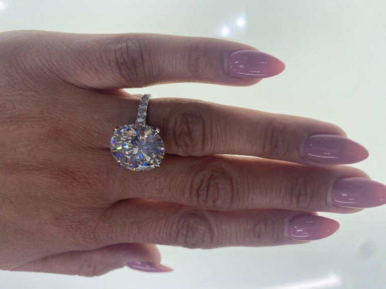 17 Carat Round Cut Solitaire Diamond Engagment Ring GIA Certified