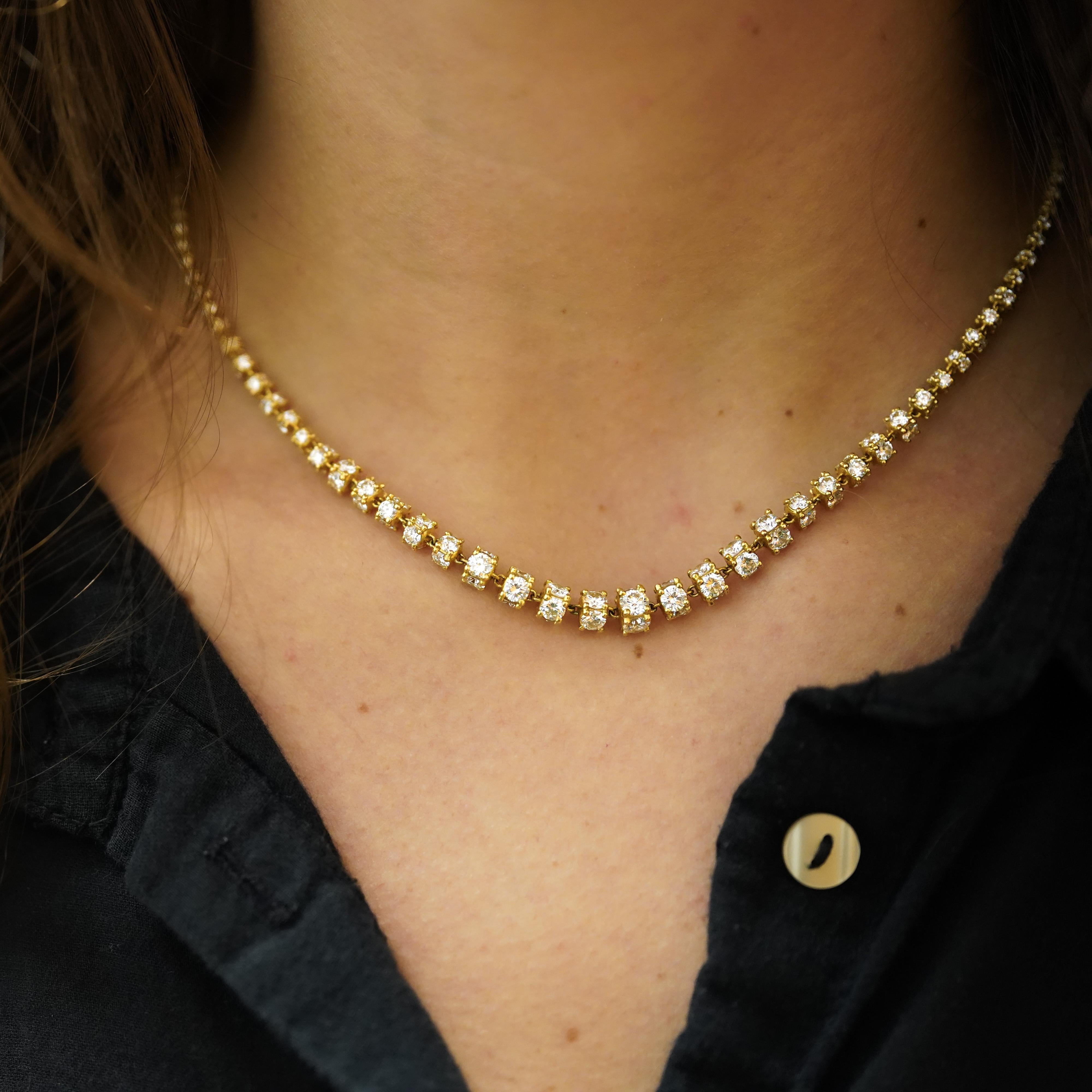 Collana con catena a cilindro in oro 18K e diamante rotondo da 17 carati in vendita 8
