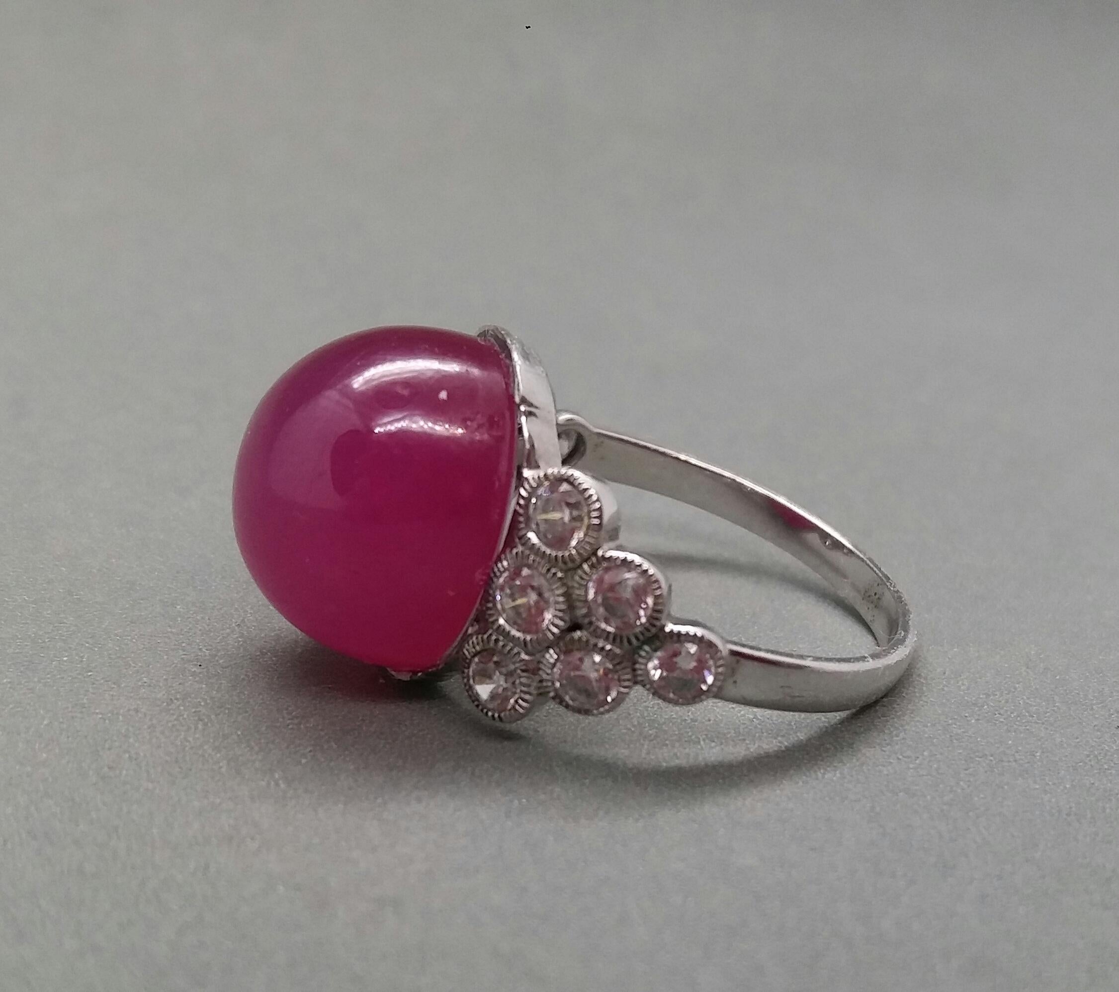 Anello da cocktail con rubino ovale da 17 carati e cabochon in oro 14 Kt con 12 diamanti rotondi a taglio pieno in vendita 14