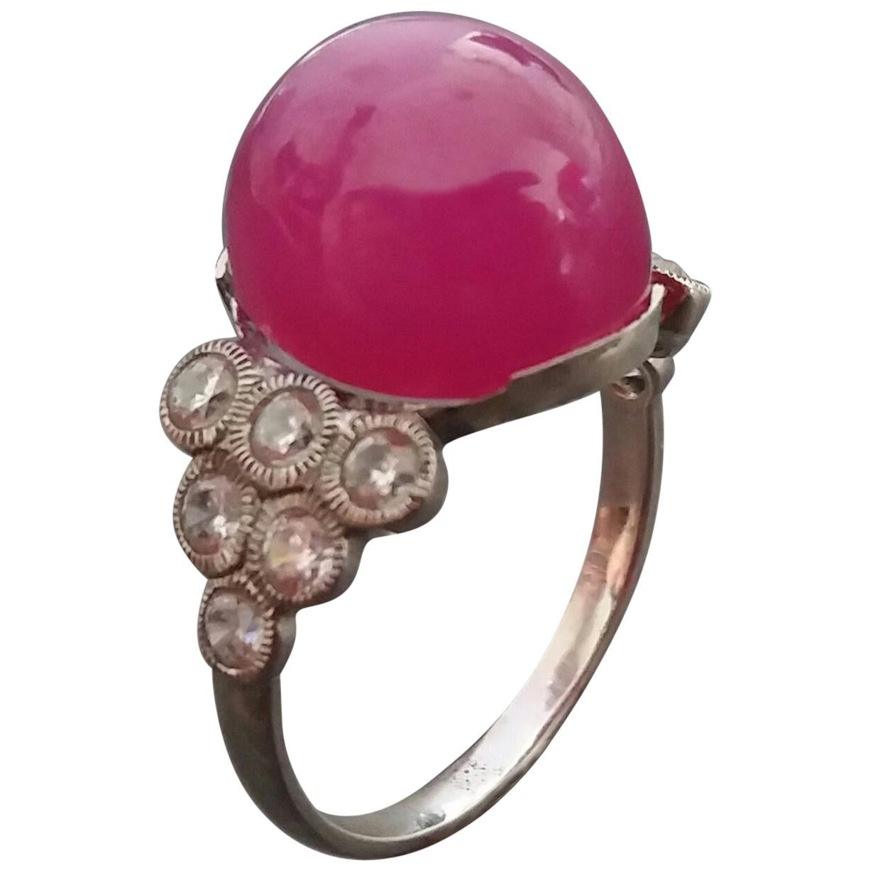17 Carat Ruby Oval Cabochon 14 Kt Gold 12 Full Cut Round Diamonds Cocktail Ring