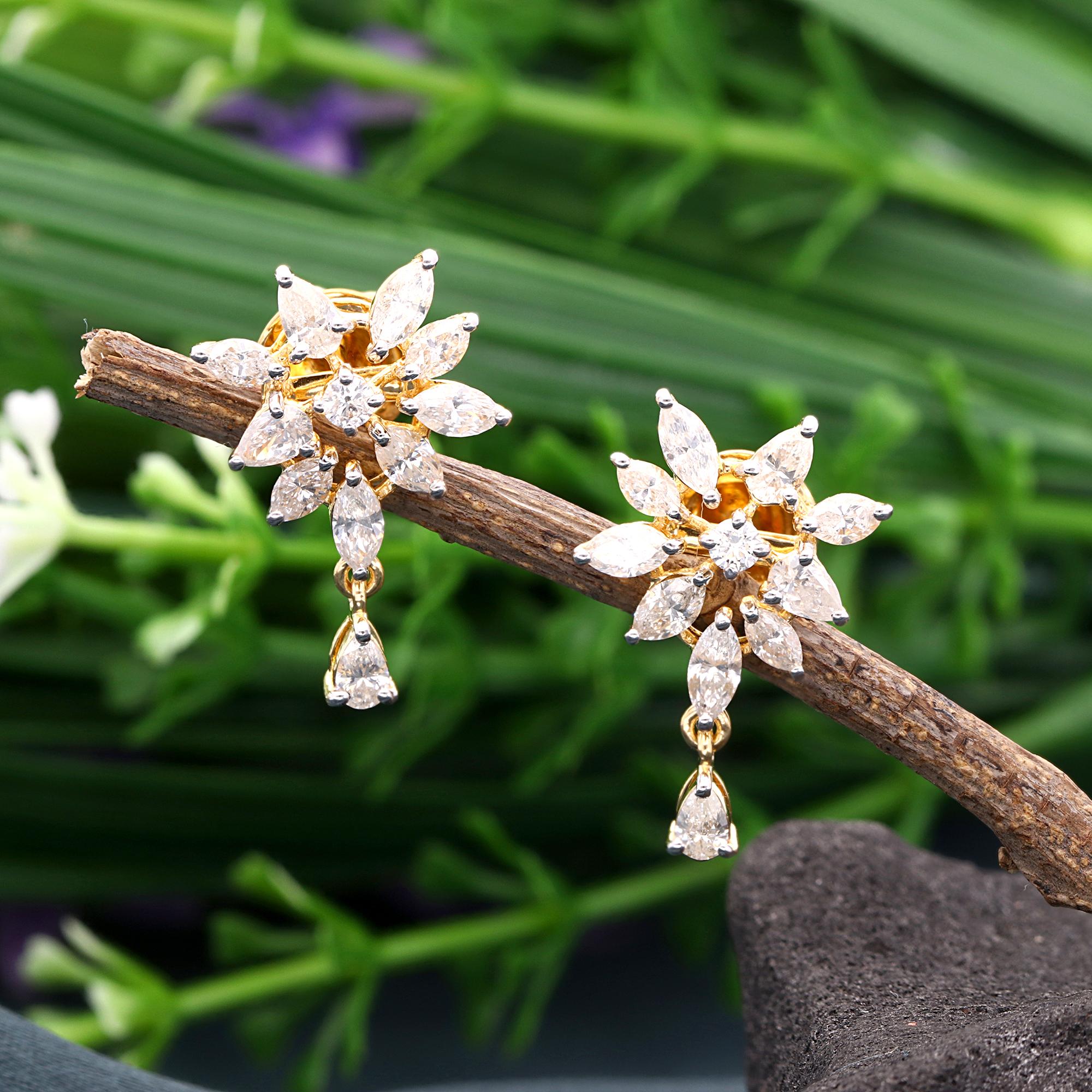 Modern 1.7 Carat SI/HI Pear Marquise Round Diamond Dangle Earrings 18 Karat Yellow Gold For Sale