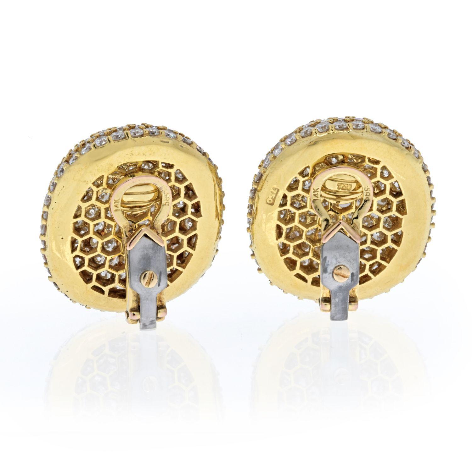 Round Cut 17 Carats 18k Yellow Gold Large Bombe Diamond Cluster Oval Earrings For Sale