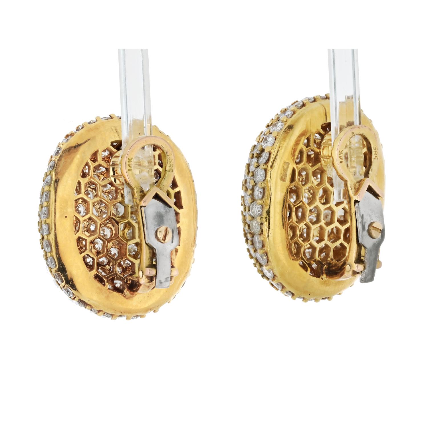 17 Carats 18k Yellow Gold Large Bombe Diamond Cluster Oval Earrings For Sale 1
