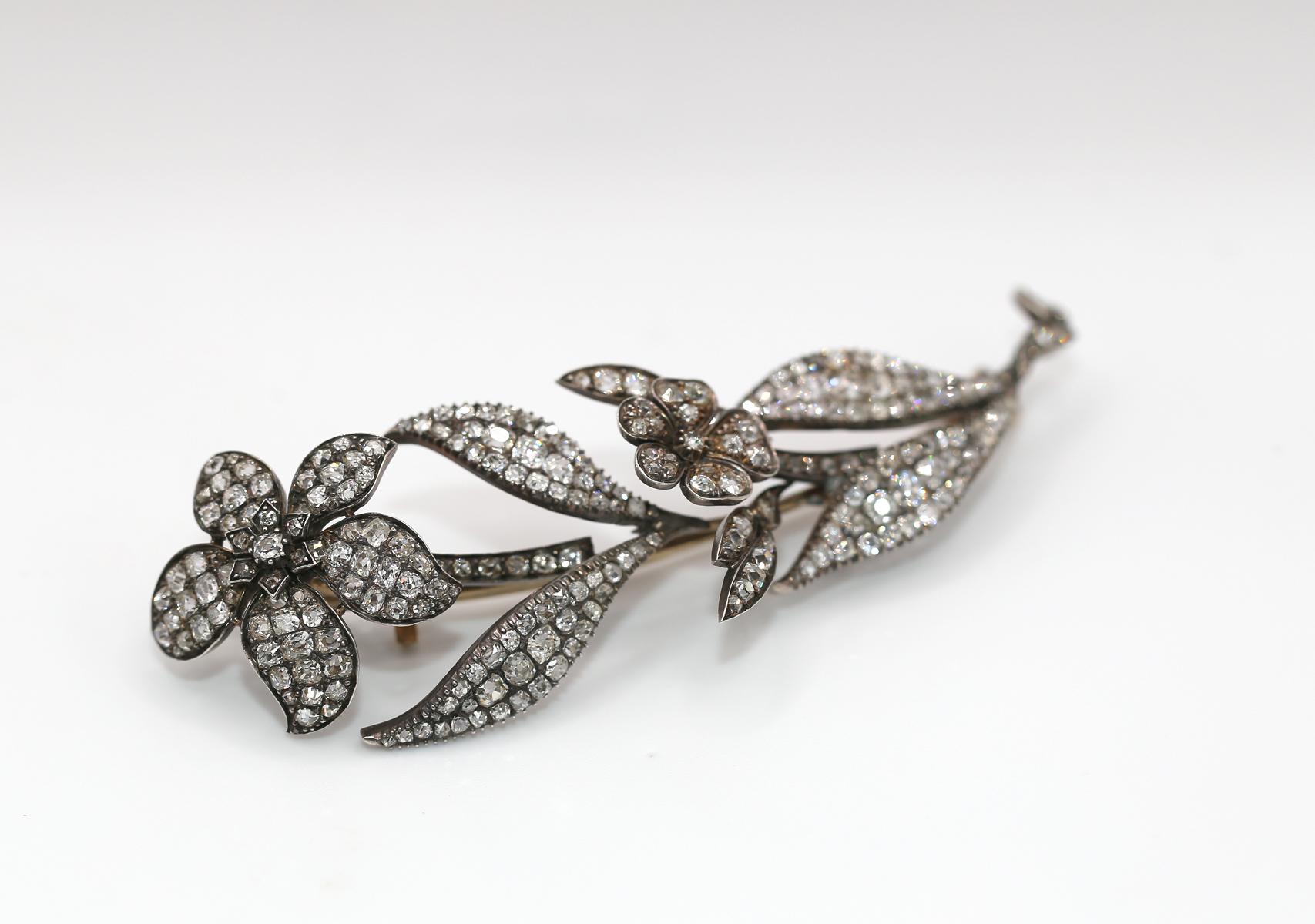 Boîte de broche fleur en diamants taille ancienne de 17 carats, 1890 Unisexe en vente