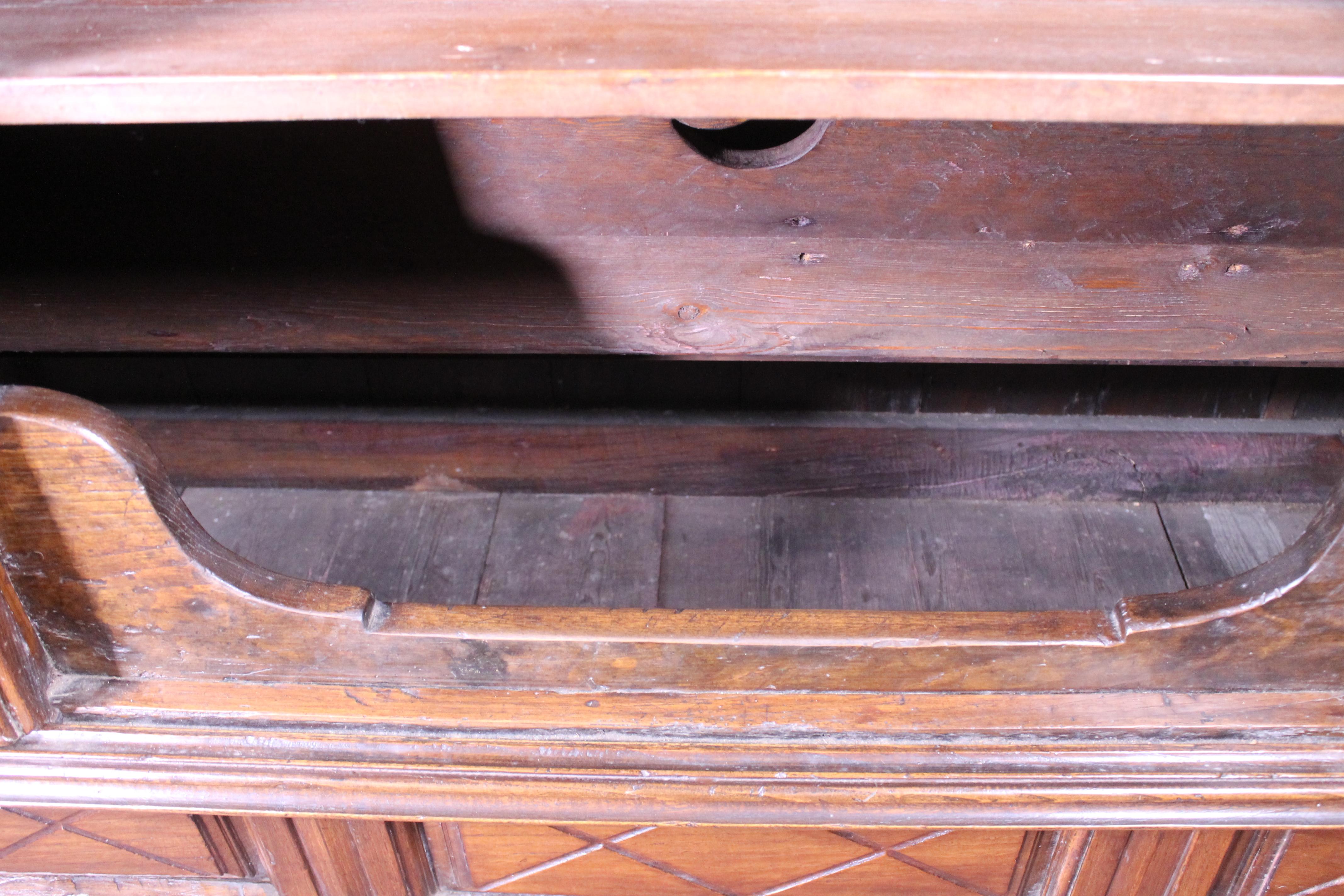 17th Century Breton Wardrobe or Cupboard in Oak Turning in Boxwood For Sale 4