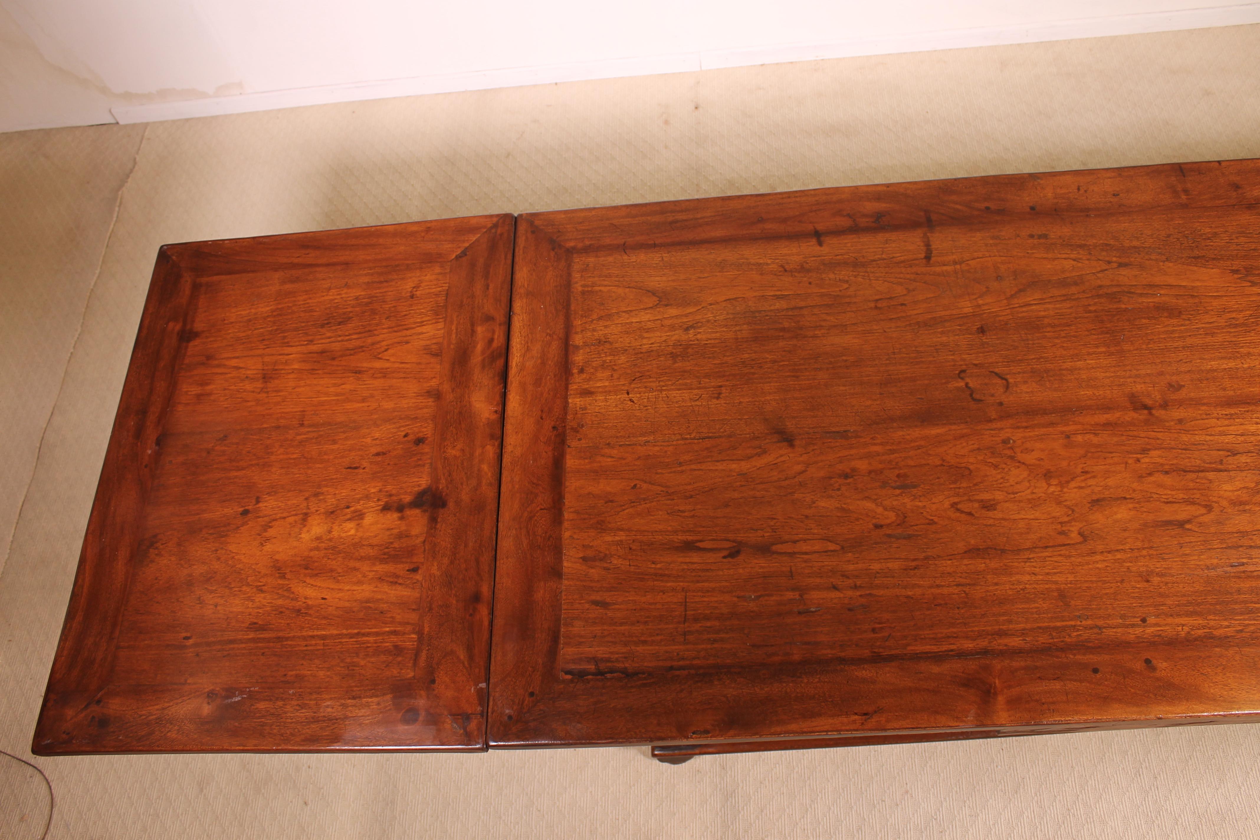 17th Century Extension Table from Switzerland For Sale 4