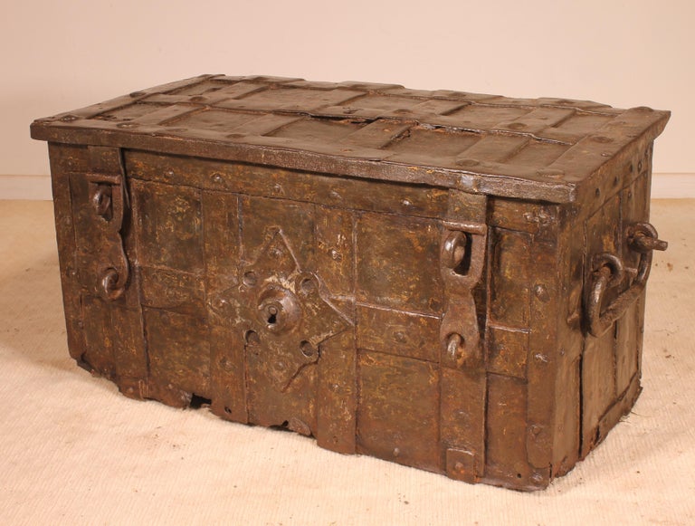18th Century and Earlier 17th Century Nurenberg Chest in Wrought Iron For Sale