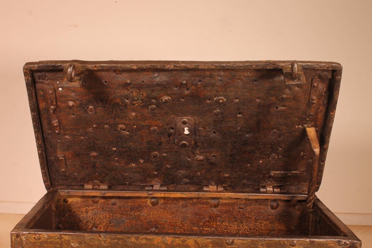 17th Century Nurenberg Chest in Wrought Iron For Sale 2