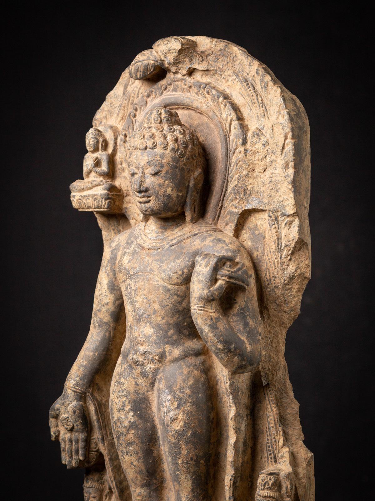 17. Jahrhundert Pala-Revival-Stil Steinfigur des Buddha Māravijaya in Varada Mudra im Angebot 8