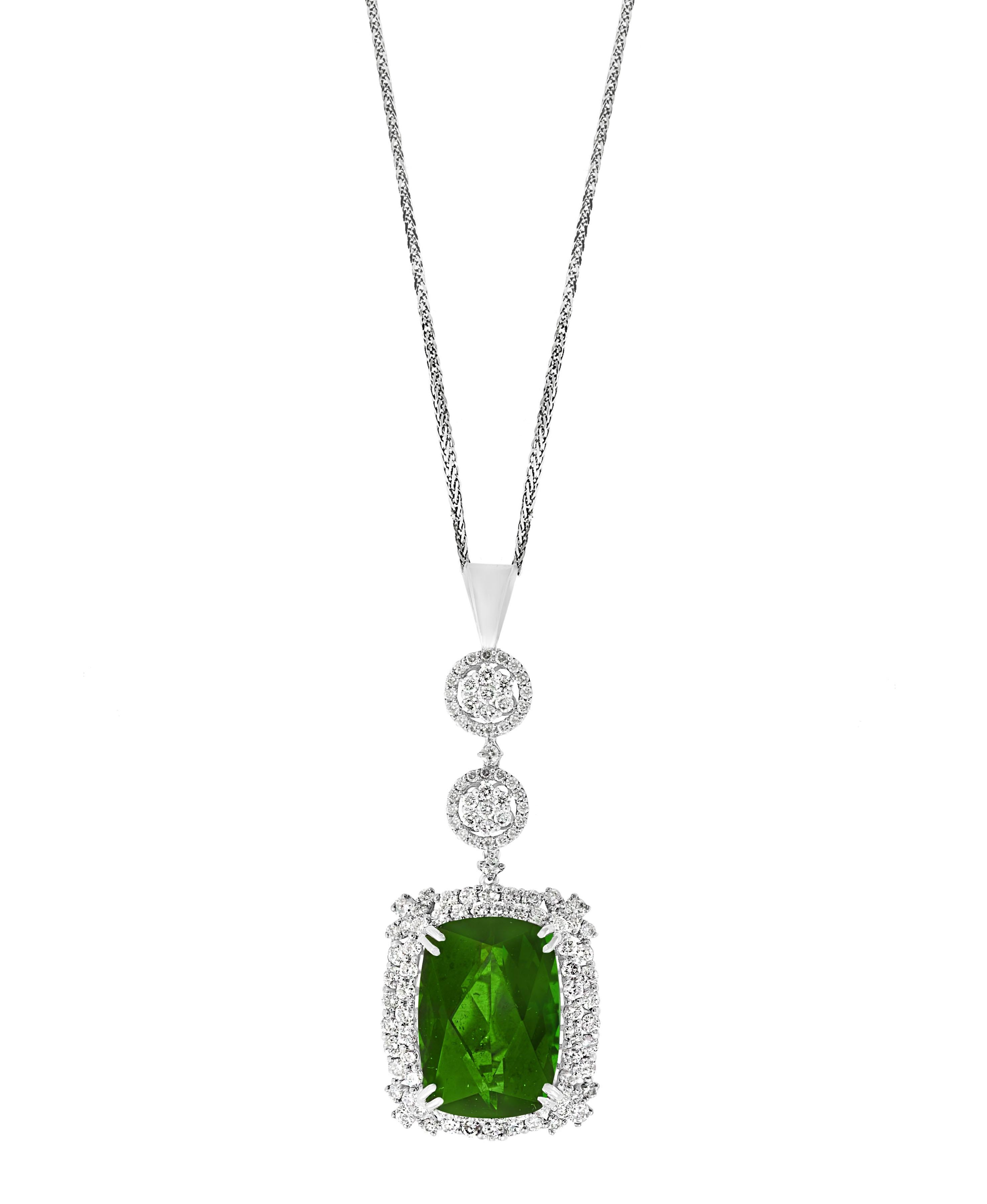 Pendentif / collier en or 14 carats avec tourmaline verte de 17 carats et diamants de 4 carats en vente 1