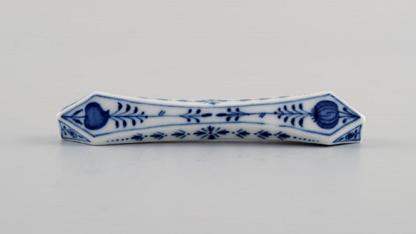 20th Century 17 Meissen Blue Onion Knife Rests in Hand-Painted Porcelain, Approx 1900