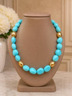 Collier de 17 pouces composé de perles « galets polis » turquoise, avec des maillons et un fermoir en or jaune 18 carats