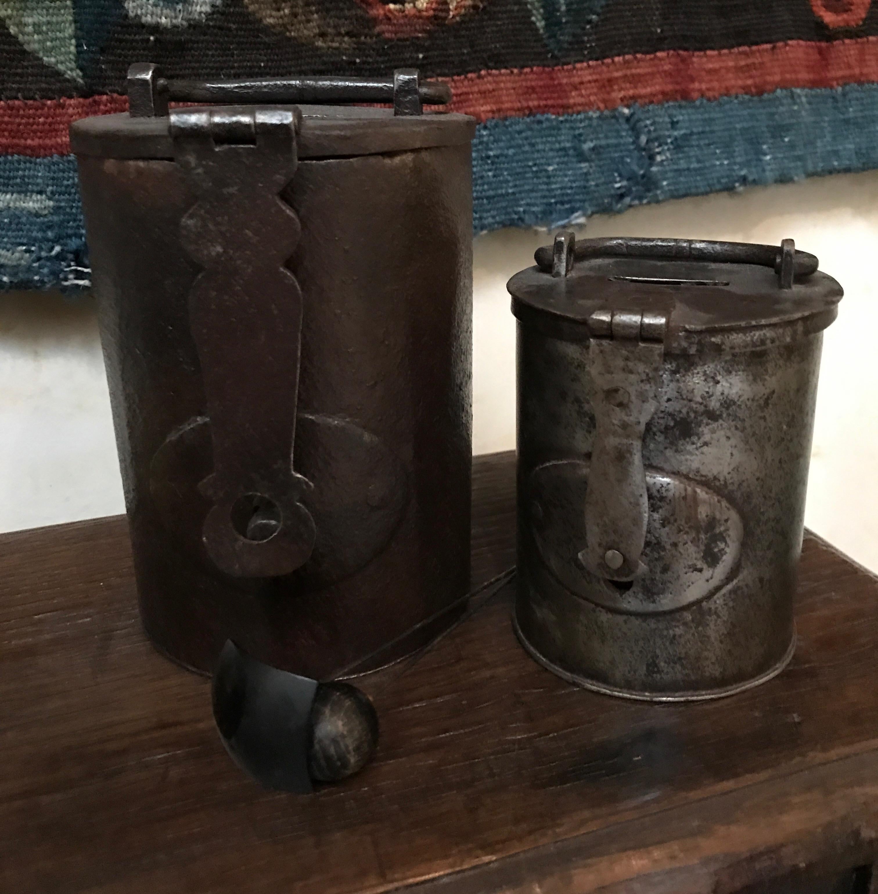 Renaissance 17th Century Collect Pot in Iron Beggar Pot Money Box For Sale