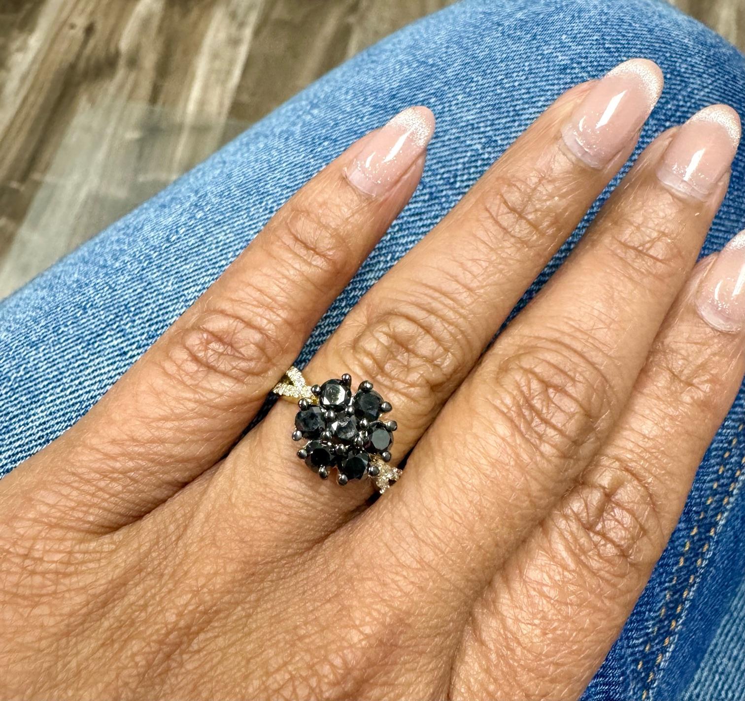 Bague de fiançailles en or jaune avec diamant noir de 1,70 carat Neuf - En vente à Los Angeles, CA