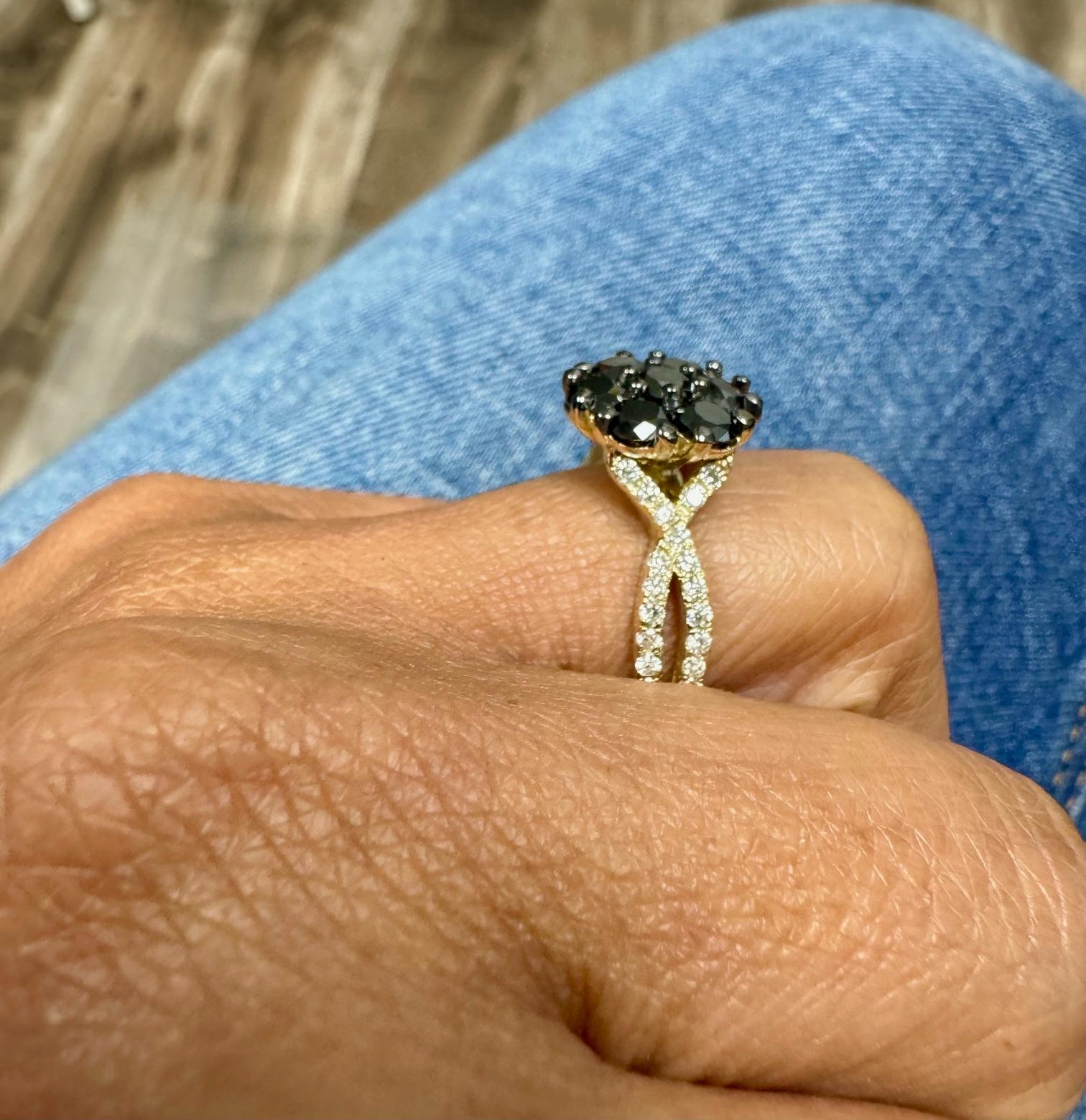 Bague de fiançailles en or jaune avec diamant noir de 1,70 carat Pour femmes en vente
