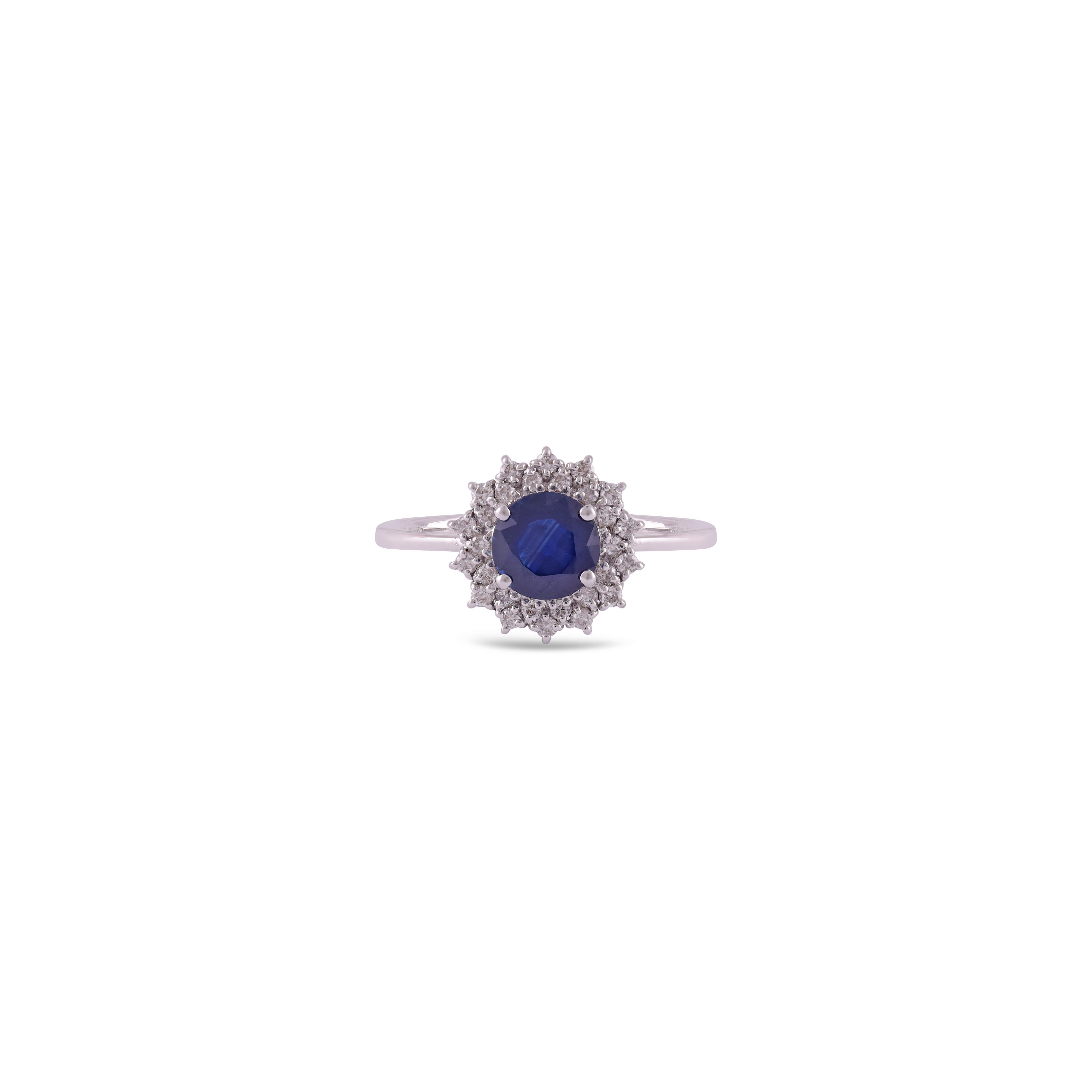 Saphir bleu - 1,70 carats
Diamant taille ronde - 0,31 carat
Or blanc 18KT