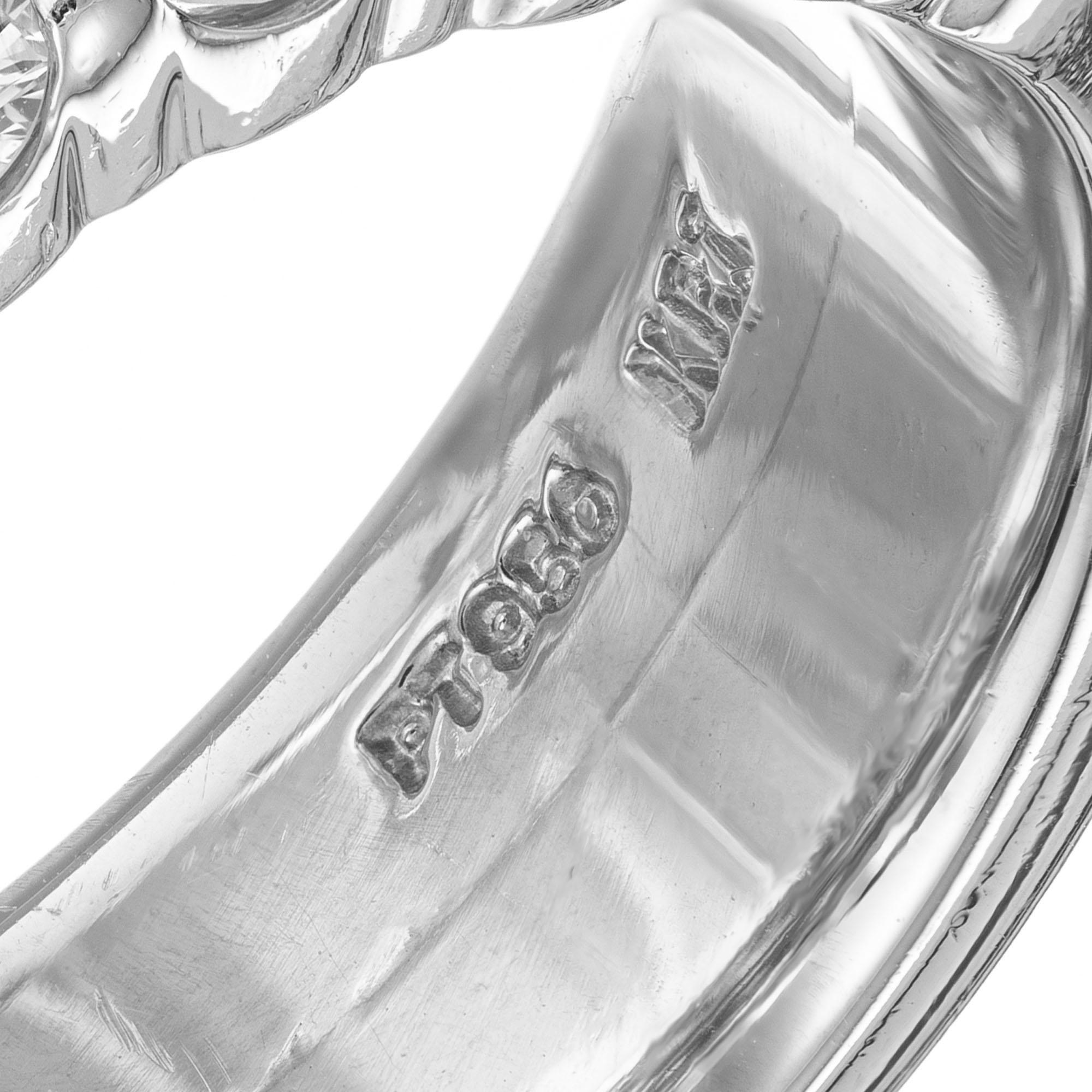 Anello nuziale in platino a due file di diamanti da 1,70 carati in vendita 1