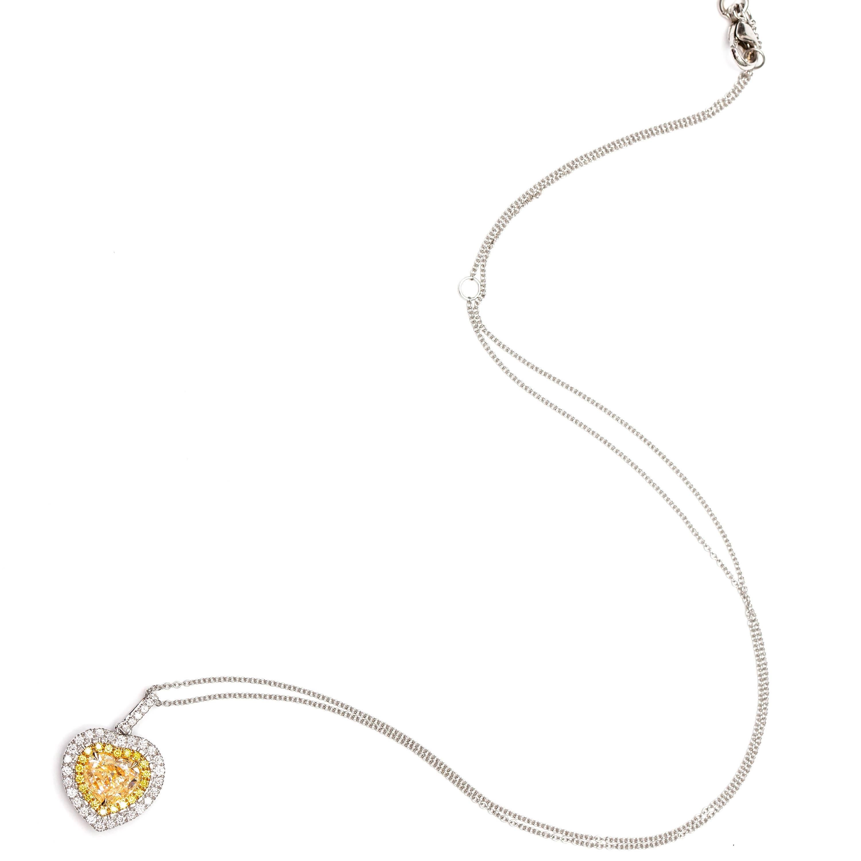 Round Cut 1.70 Carat Heart Shaped White Diamond Round Halo 18 Karat Gold Chain Pendant For Sale