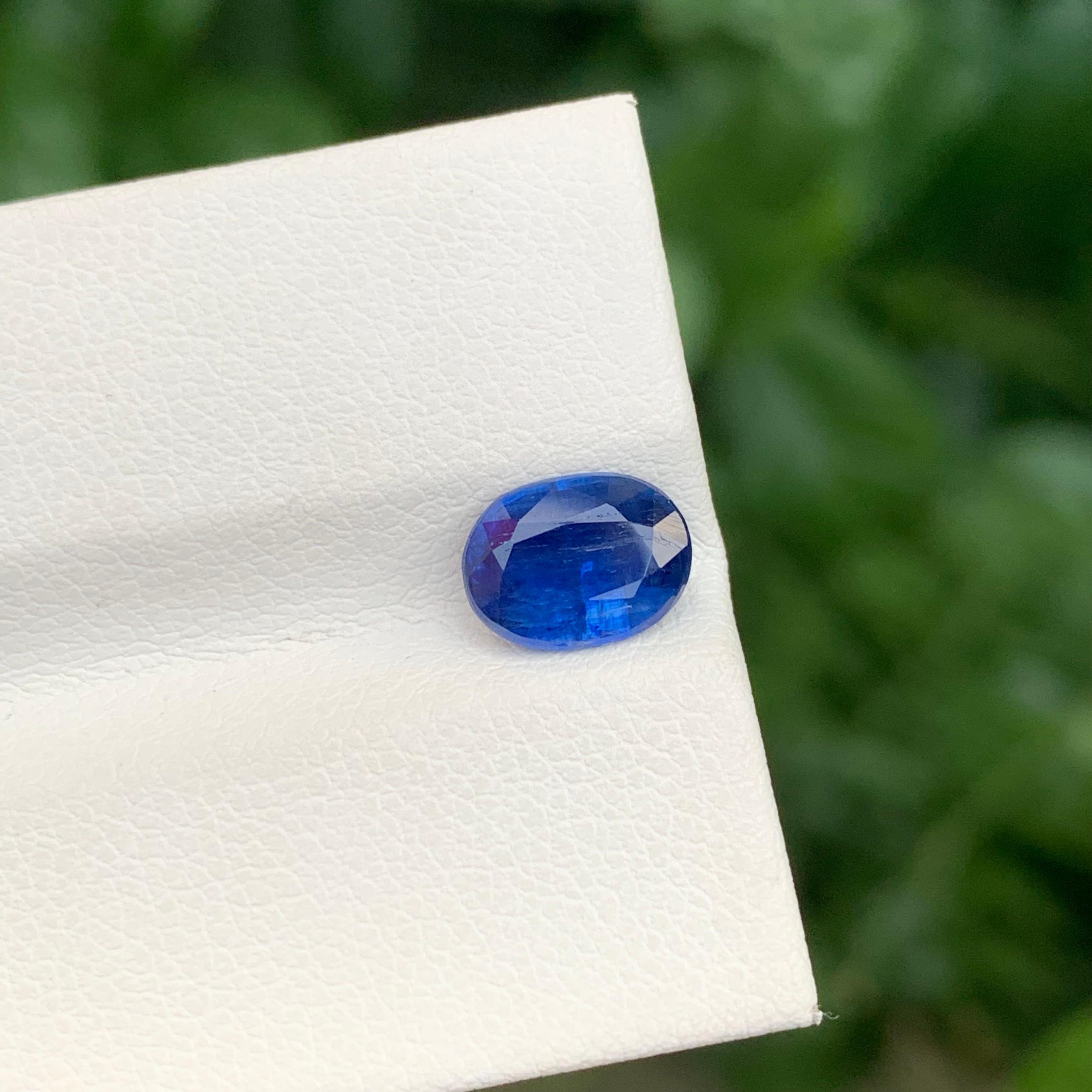 1.70 Carat Natural Faceted Kyanite Oval Shape Gemstone In New Condition For Sale In Peshawar, PK