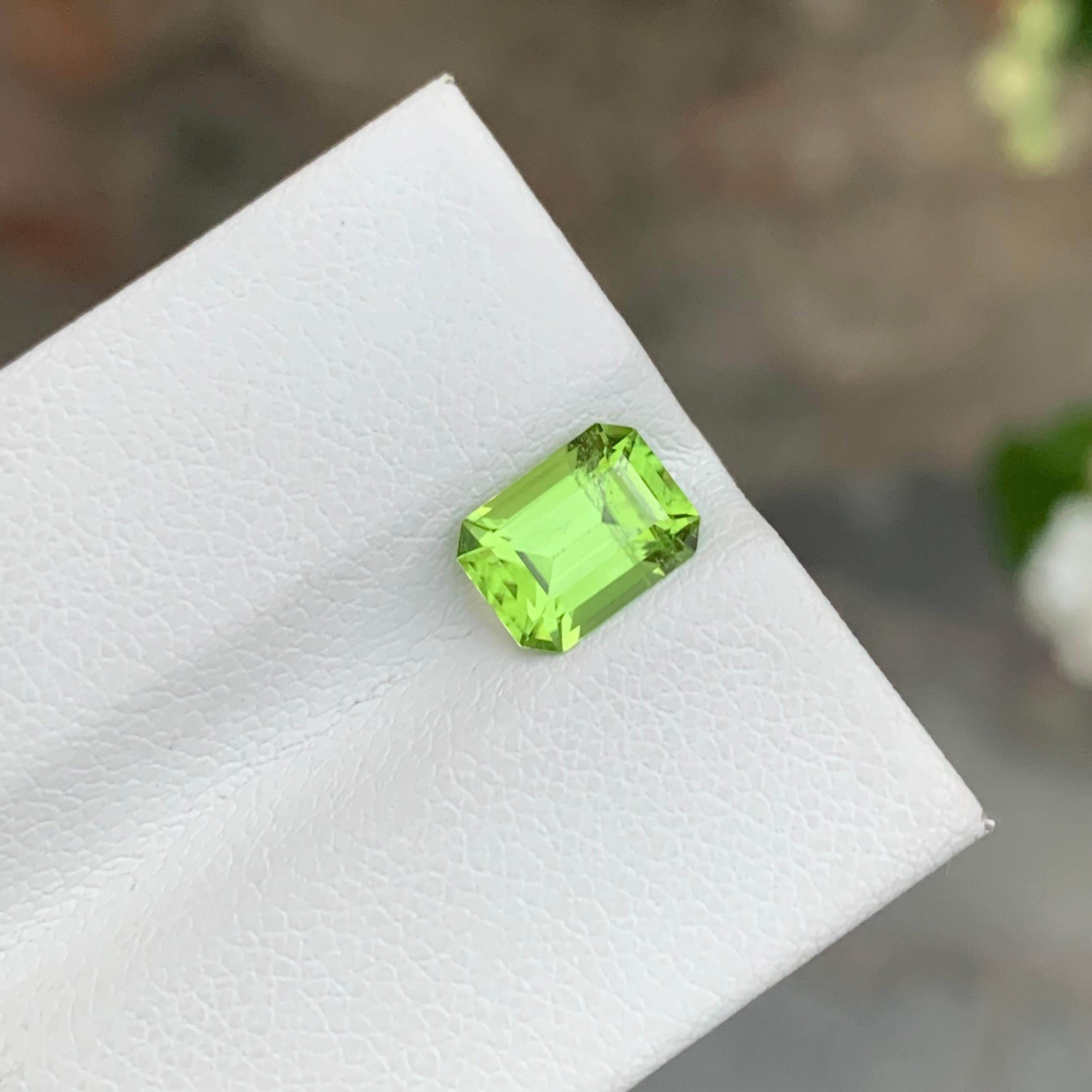 Women's or Men's 1.70 Carat Natural Loose Apple Green Peridot Emerald Shape Gemstone For Sale
