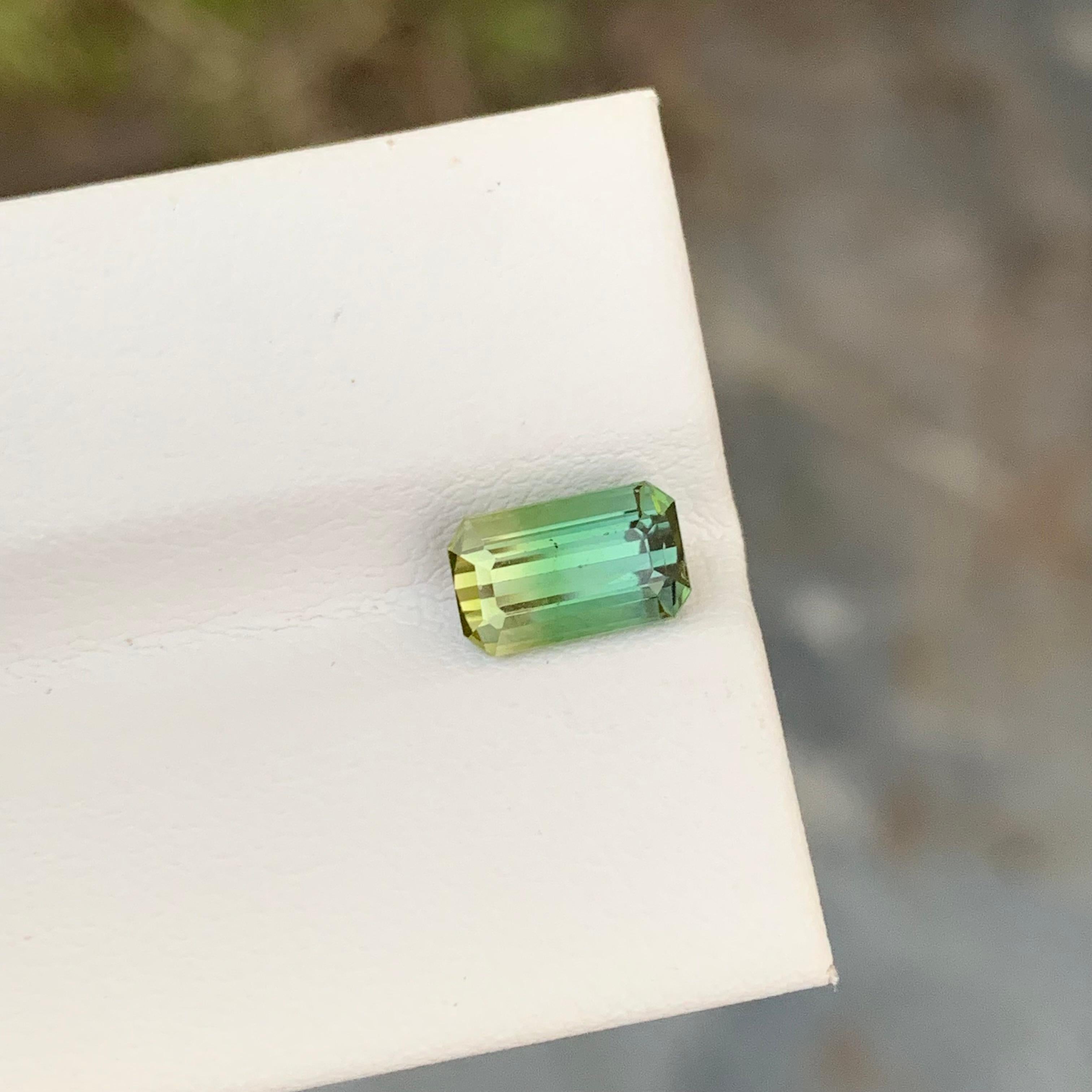 1.70 Karat natürlicher loser, mehrfarbiger Turmalin in Smaragdform für Schmuck (Arts and Crafts) im Angebot