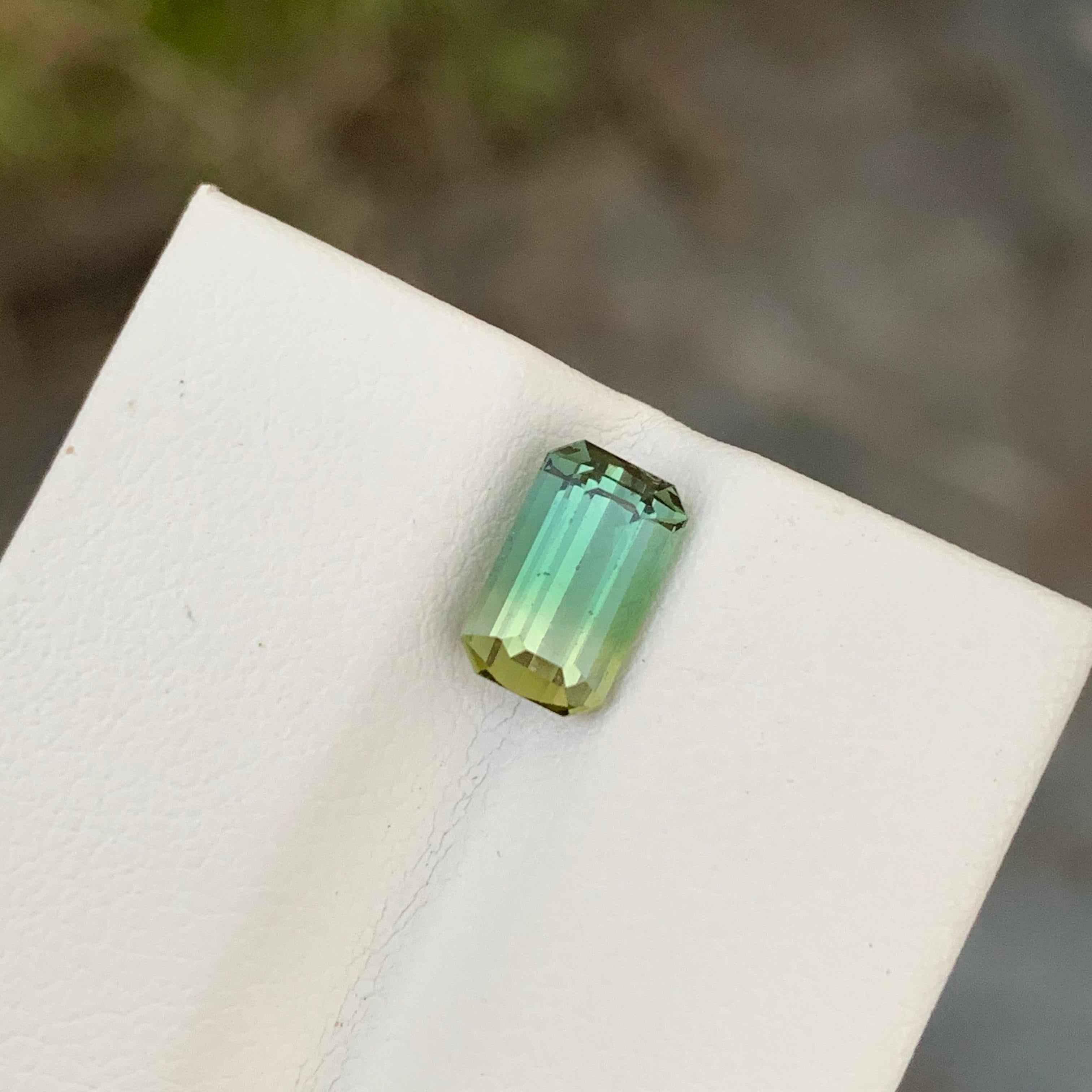 1.70 Karat natürlicher loser, mehrfarbiger Turmalin in Smaragdform für Schmuck im Angebot 1