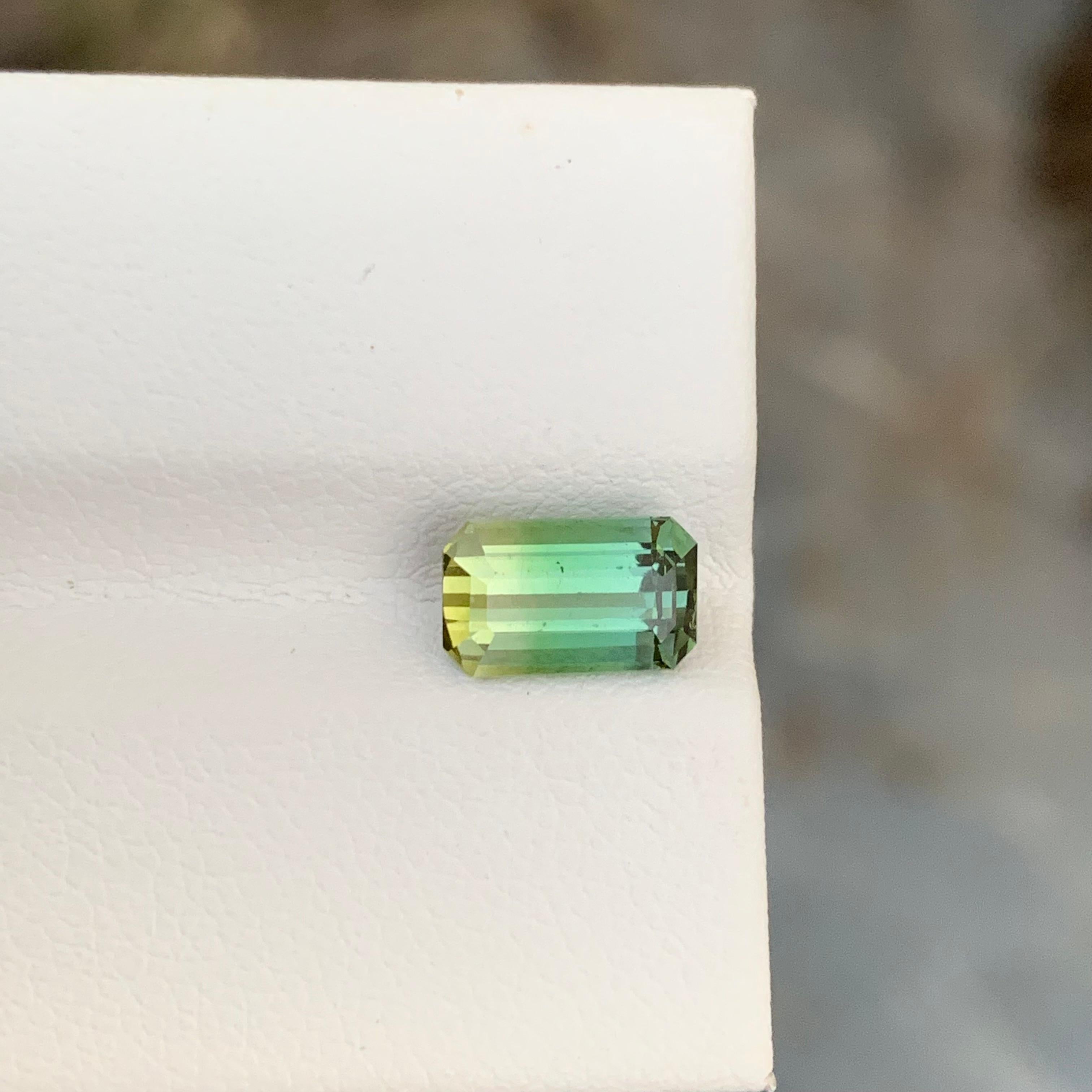 1.70 Karat natürlicher loser, mehrfarbiger Turmalin in Smaragdform für Schmuck im Angebot 3