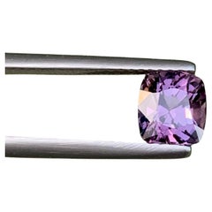 1,70 Carati di Spinello birmano viola grigiastro sciolto naturale con taglio a cuscino