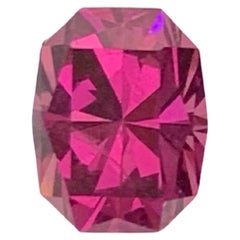 1.70 Carat Natural Loose Hot Pink Garnet Cushion Precision Cut African Gemstone (pierre précieuse africaine)