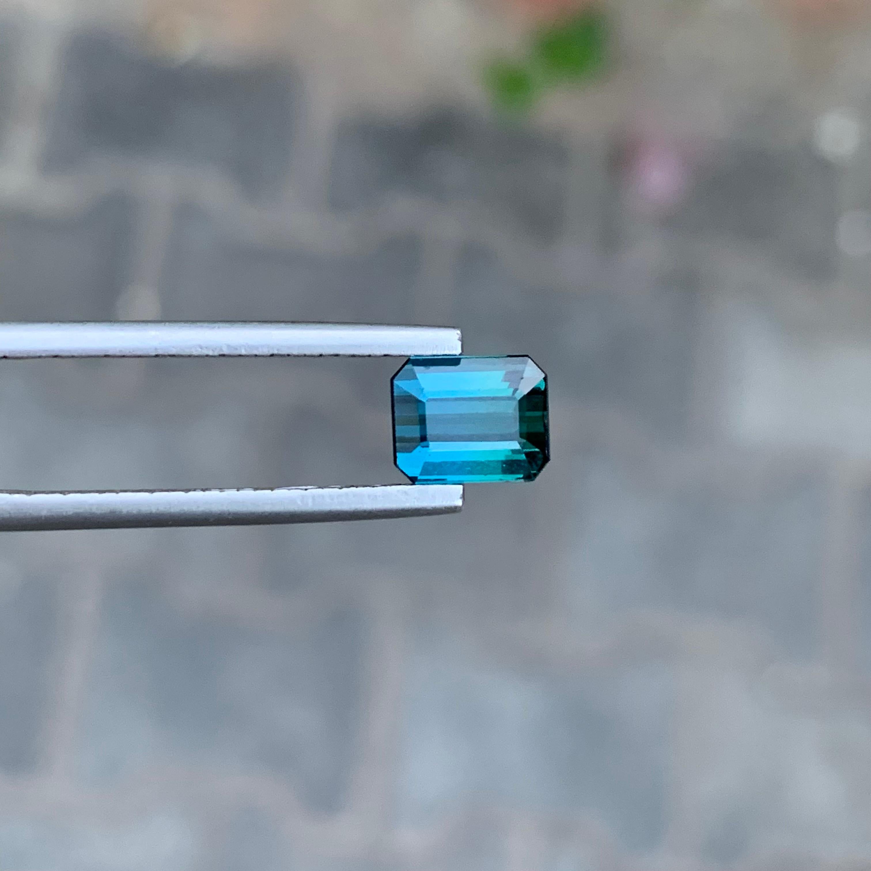 Lose Indicolith Turmalin

Gewicht: 1,70 Karat
Abmessung: 7.3 x 5.8 x 4.3 Mm
Herkunft: Afghanistan
Zertifikat: Auf Anfrage
Behandlung: Nicht


Der Turmalin ist ein faszinierender Edelstein, der für seine bemerkenswerte Farbvielfalt bekannt ist, was