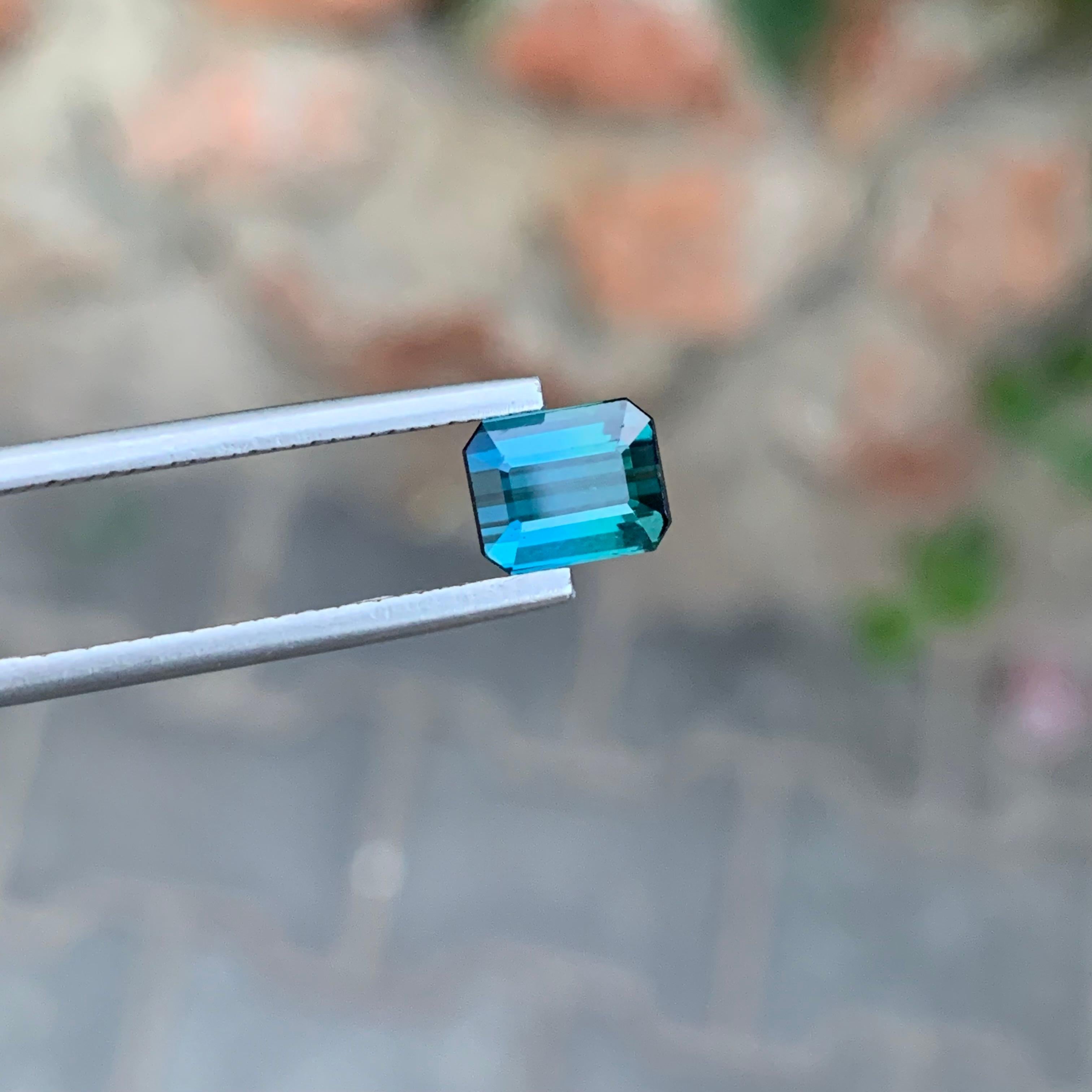 1.70 Karat Natürlicher loser Indicolith Turmalin Smaragd Form Edelstein für Schmuck im Angebot 3