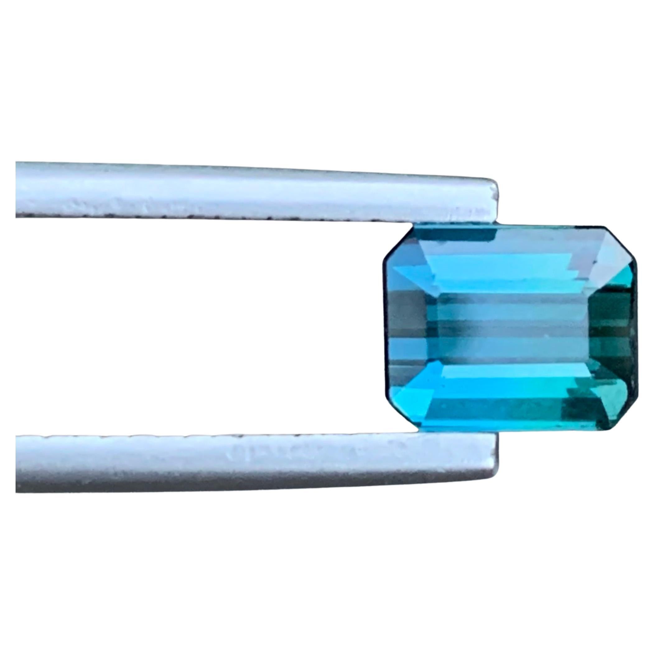 1.70 Karat Natürlicher loser Indicolith Turmalin Smaragd Form Edelstein für Schmuck