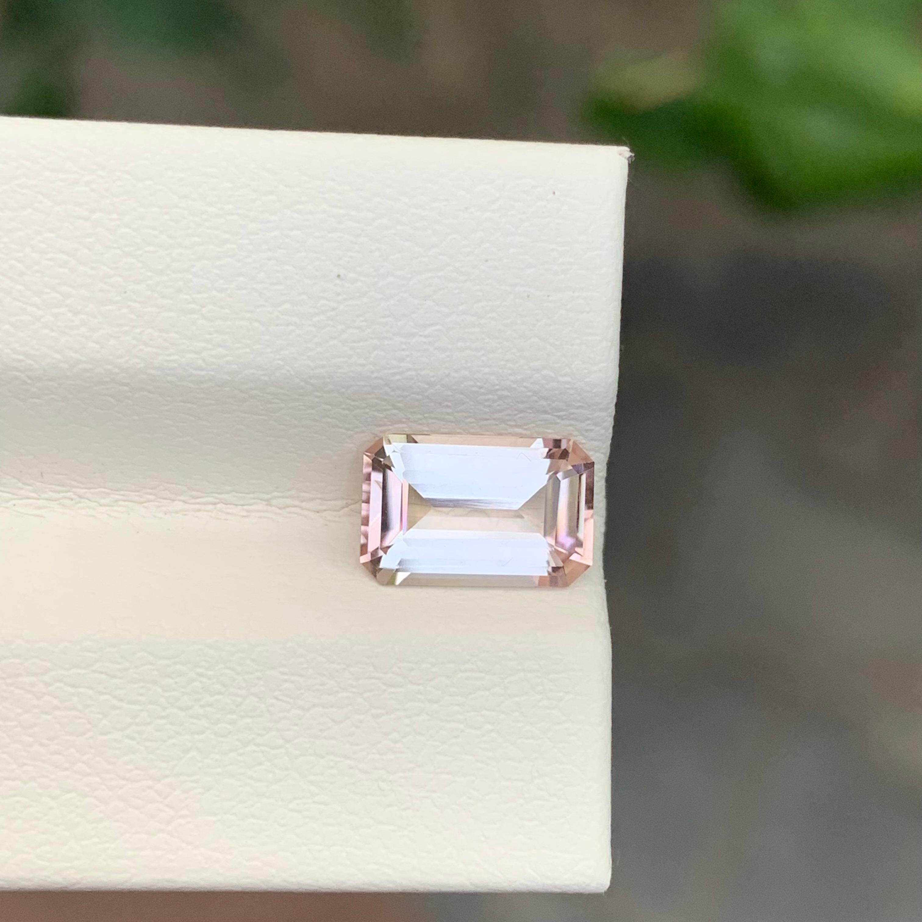 1,70 Karat Natürlicher loser hellrosa Turmalin Smaragdform Edelstein für Damen oder Herren im Angebot