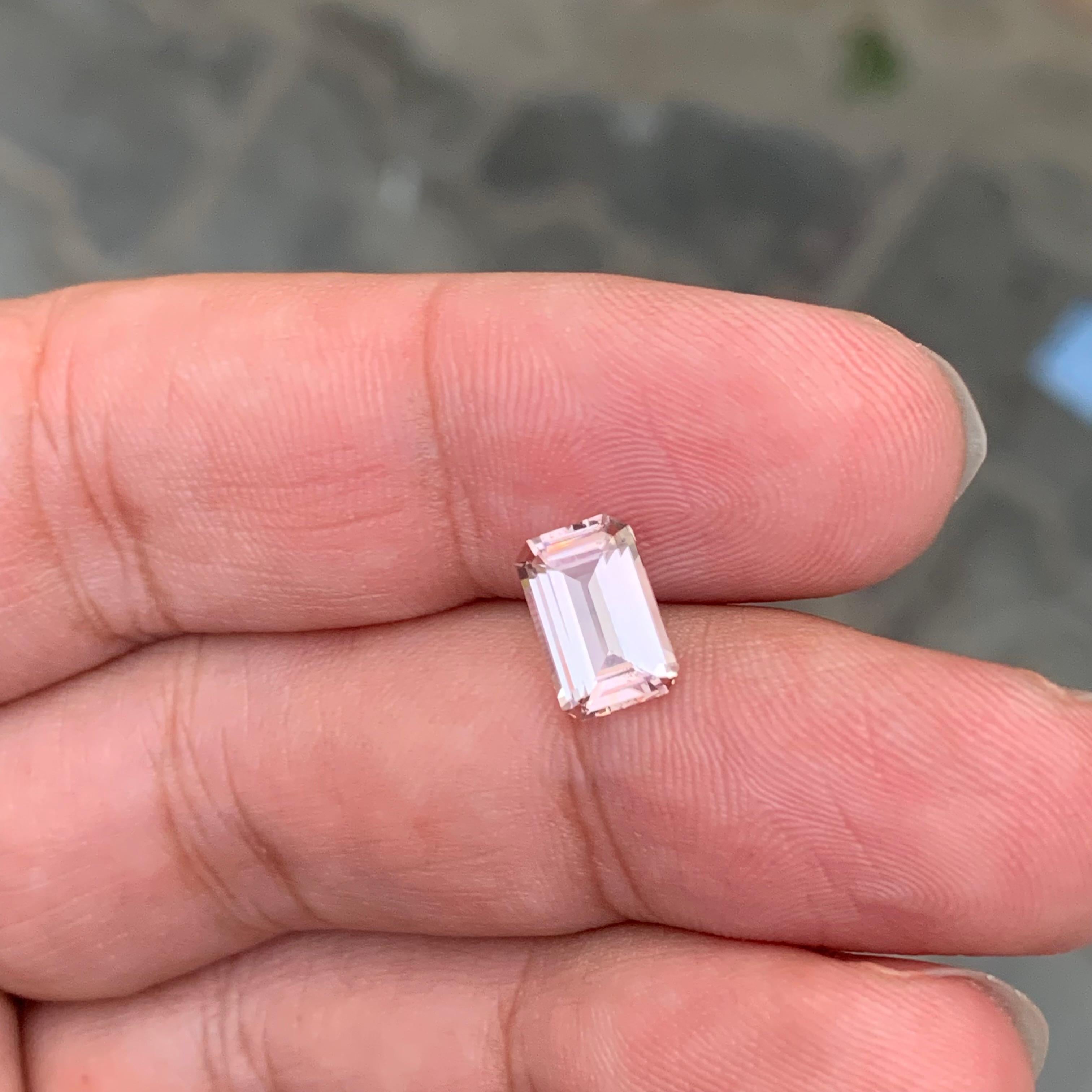 1,70 Karat Natürlicher loser hellrosa Turmalin Smaragdform Edelstein im Angebot 3
