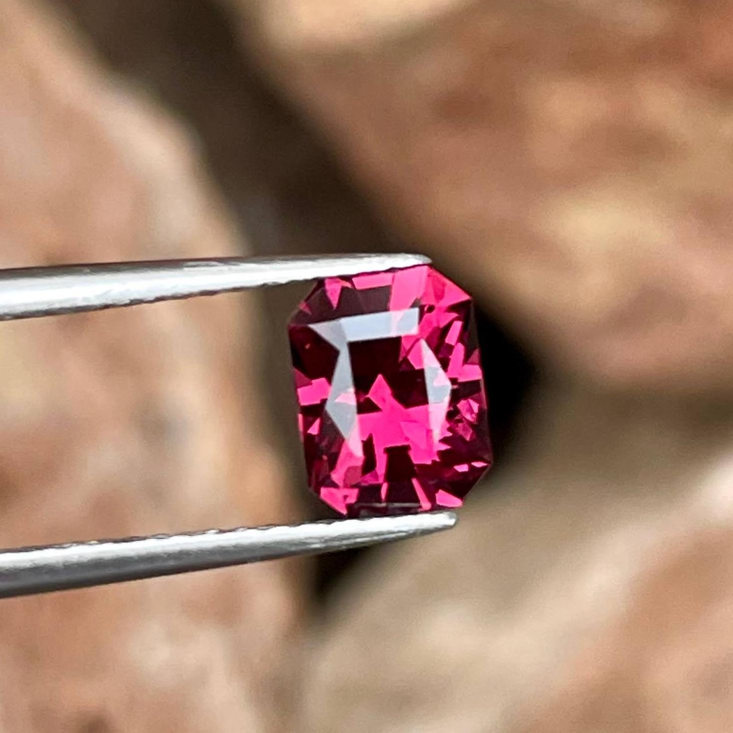 1,70 Karat rosa Granat Stein lose benutzerdefinierte Präzisionsschliff tansanische Edelstein im Angebot 3