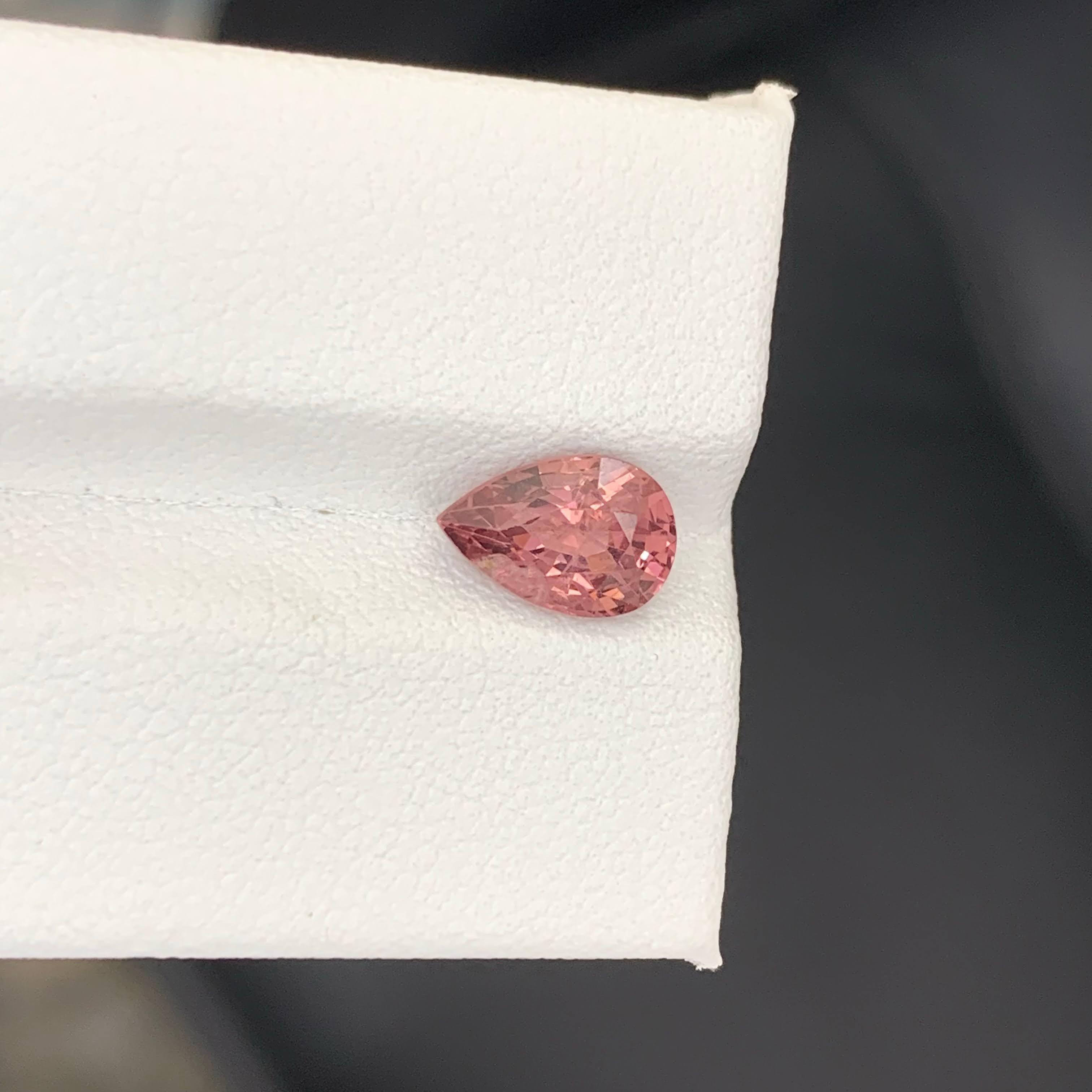 1,70 carati di spinello rosa-pesca naturale sciolto, pietra gemma birmana con taglio a pera in vendita 5