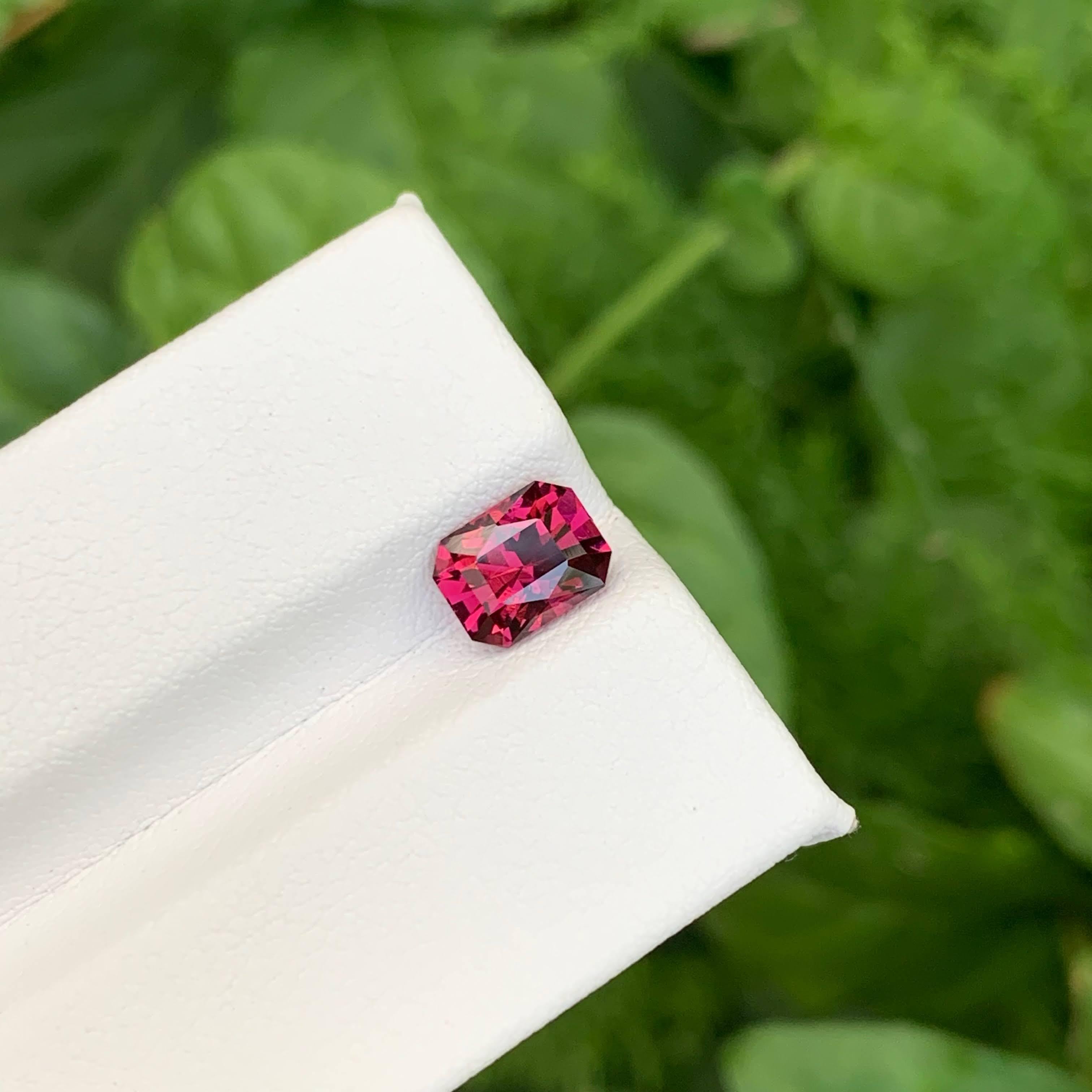 1,70 Karat Natürlicher Roter Granat im Präzisionsschliff Tansanischer Edelstein (Gemischter Schliff) im Angebot