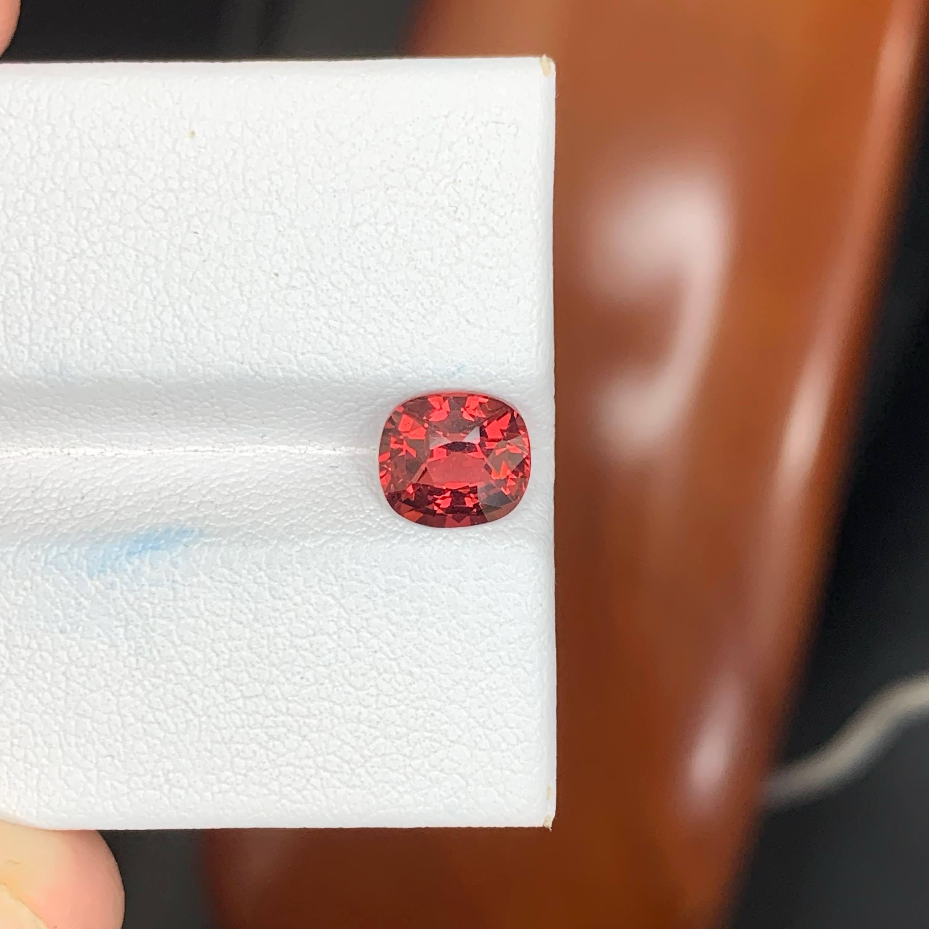 1.70 Carat Natural Loose Red Garnet Stone Cushion Cut Tanzanian Gemstone en vente 3