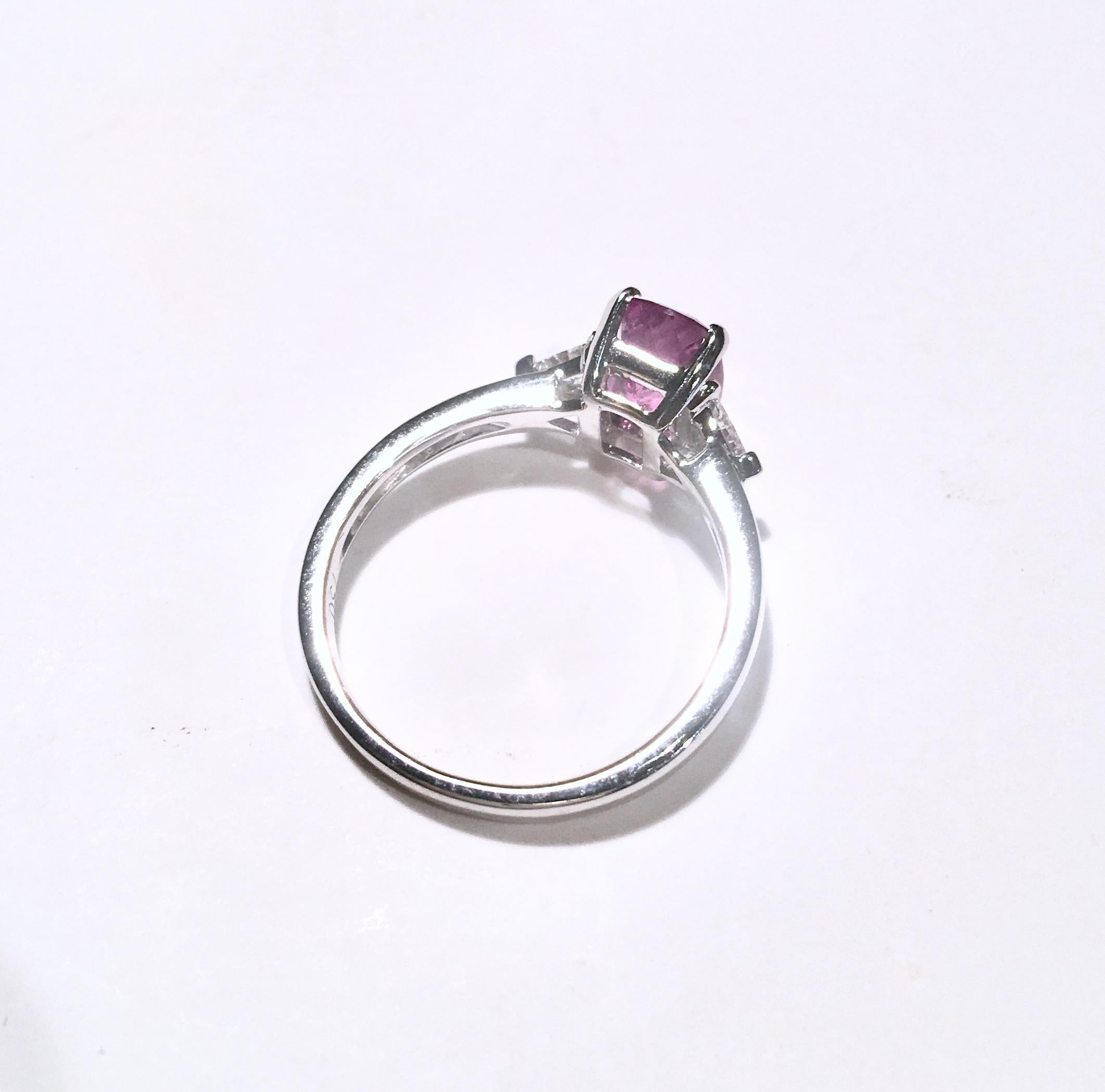 Trillion Cut 1.70 Carat Non Heated Pink Sapphire Troidia Diamonds 18 Karat Gold Ring