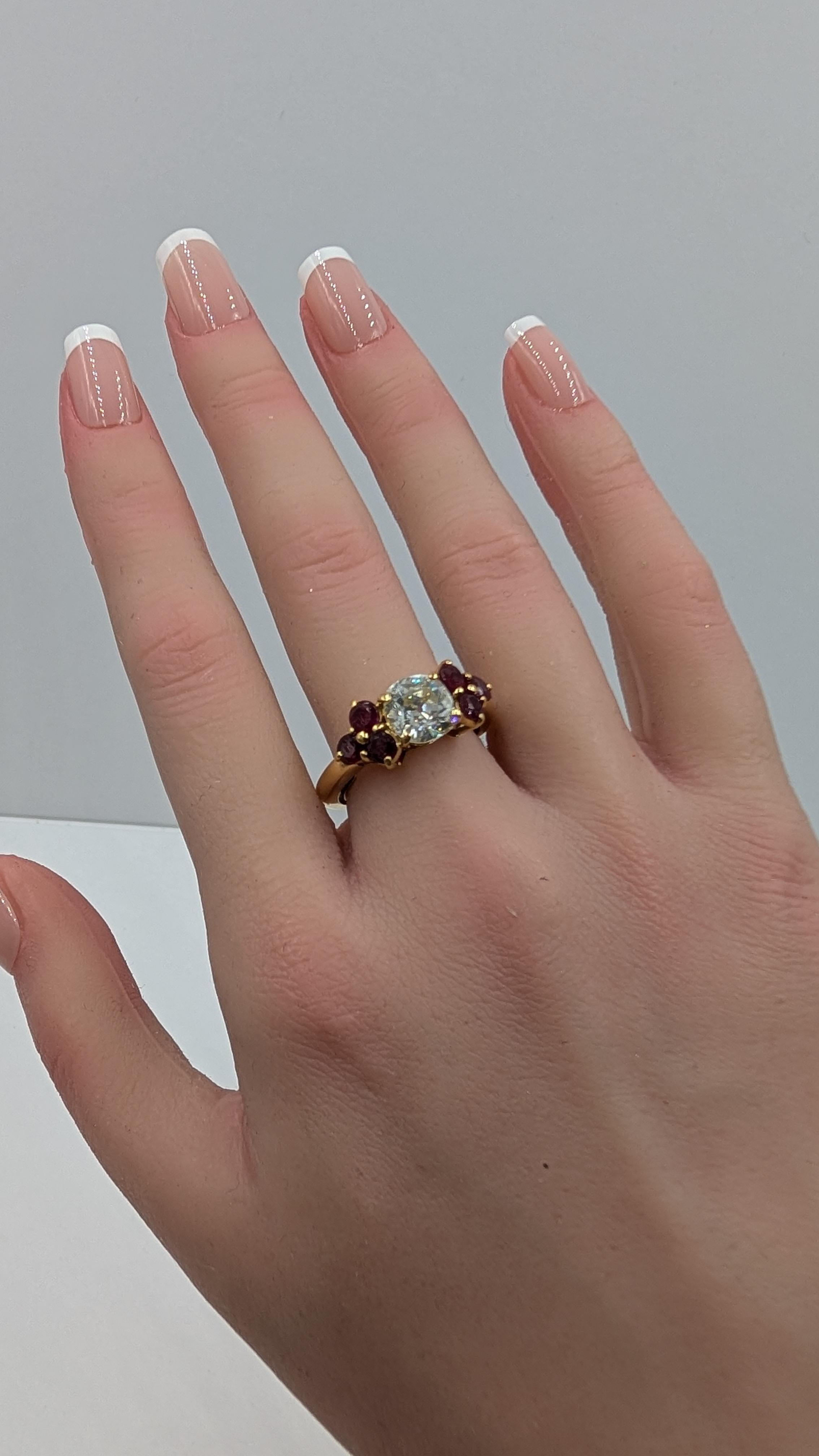 1.70 Carat Old Euro Diamond and Ruby 18K Gold Ring in vendita 8