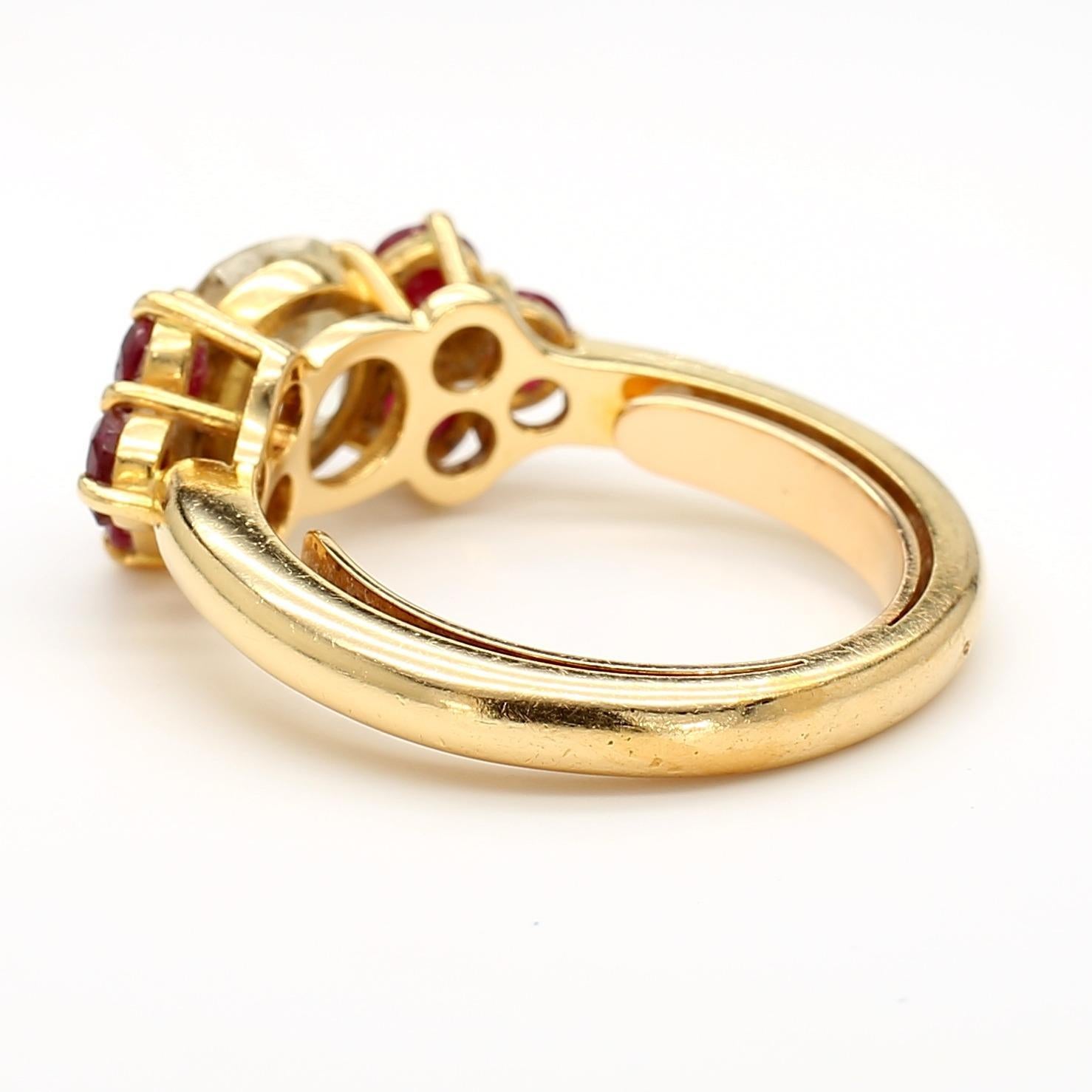1.70 Carat Old Euro Diamond and Ruby 18K Gold Ring in vendita 1