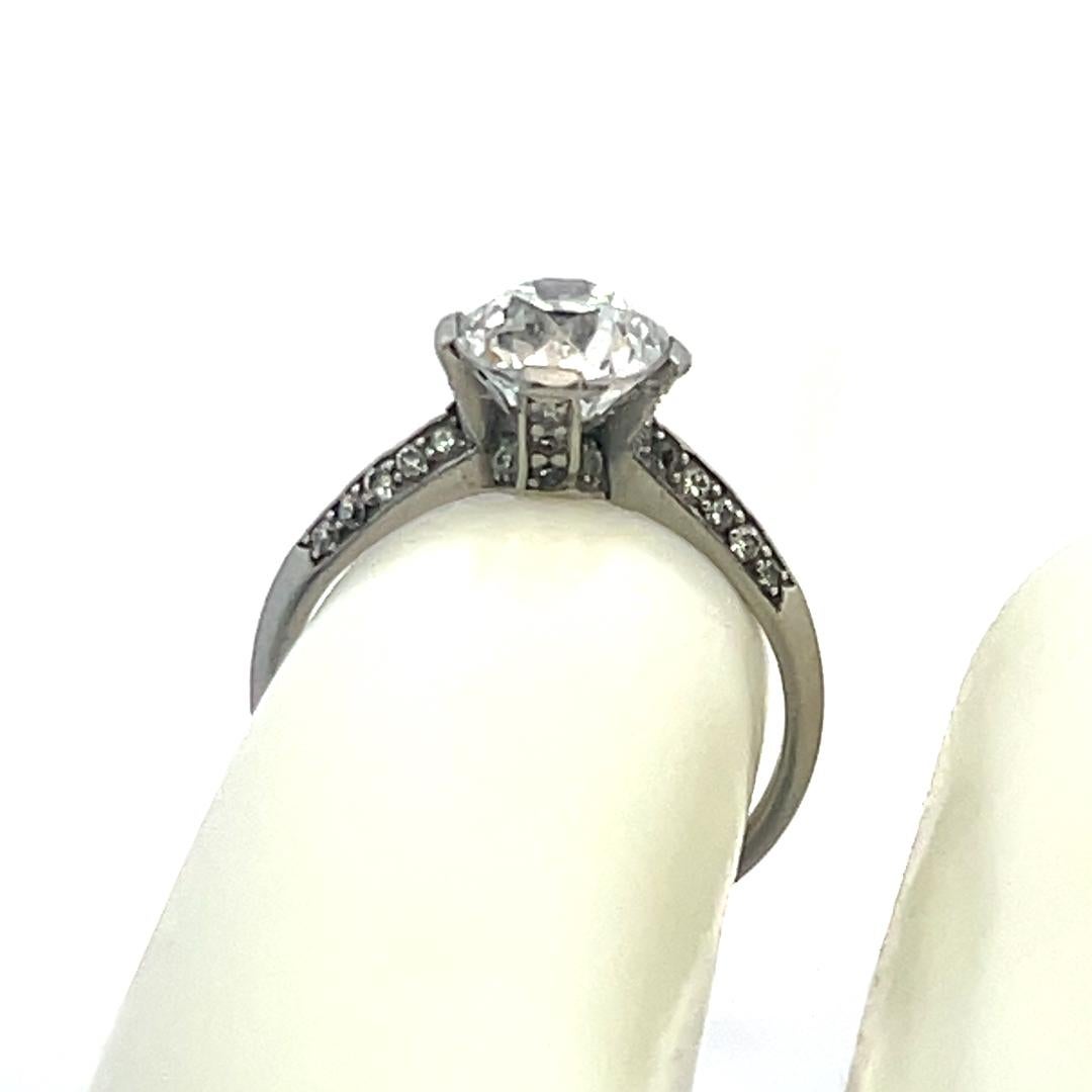 Anillo de compromiso en platino con diamantes talla europea antigua D-H SI1-SI2 de 1,70 quilates en venta 4