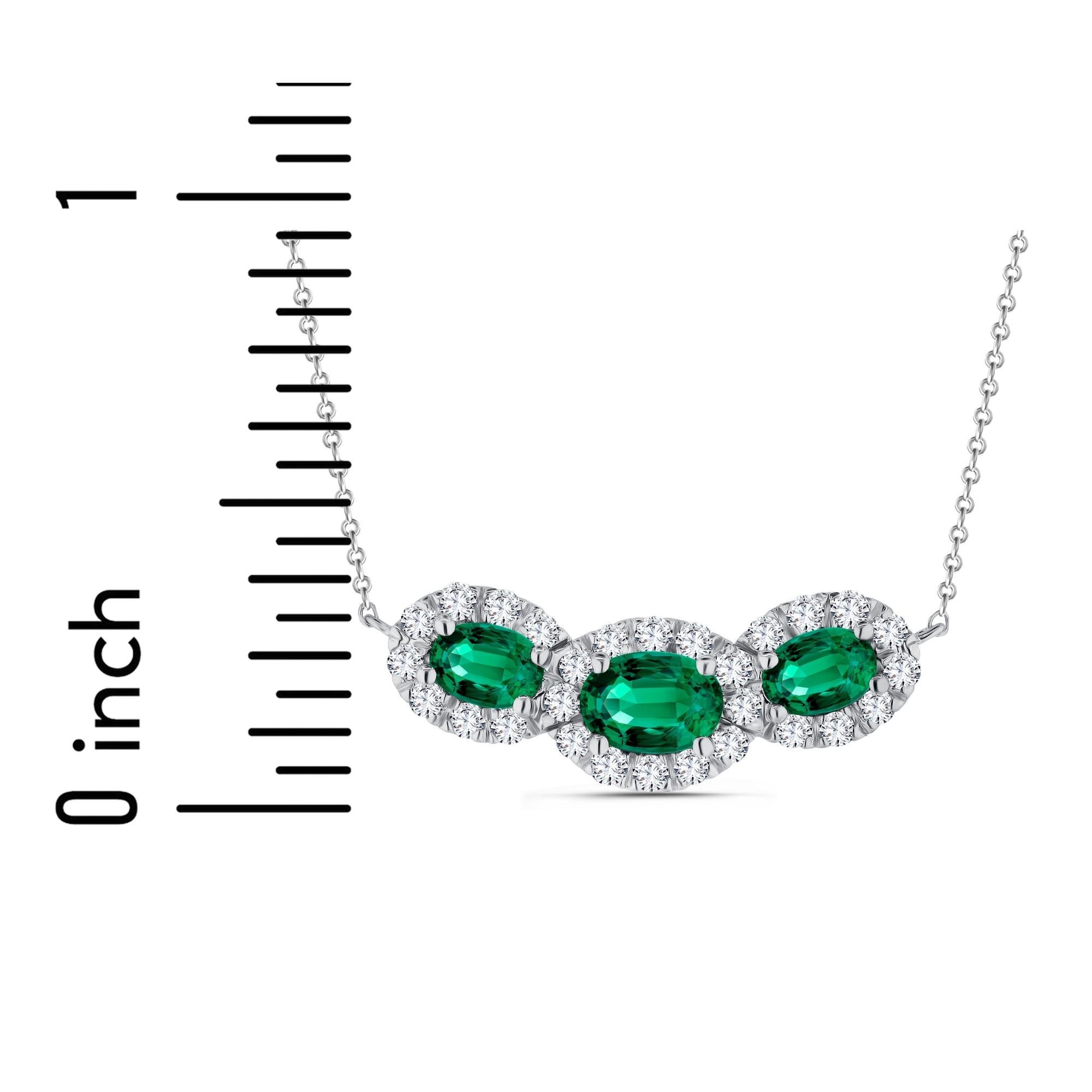 Ciondolo Trio di smeraldi ovali da 1,70 carati con diamanti da 0,60 carati in bianco 18k ref918 In condizioni Nuovo in vendita a New York, NY