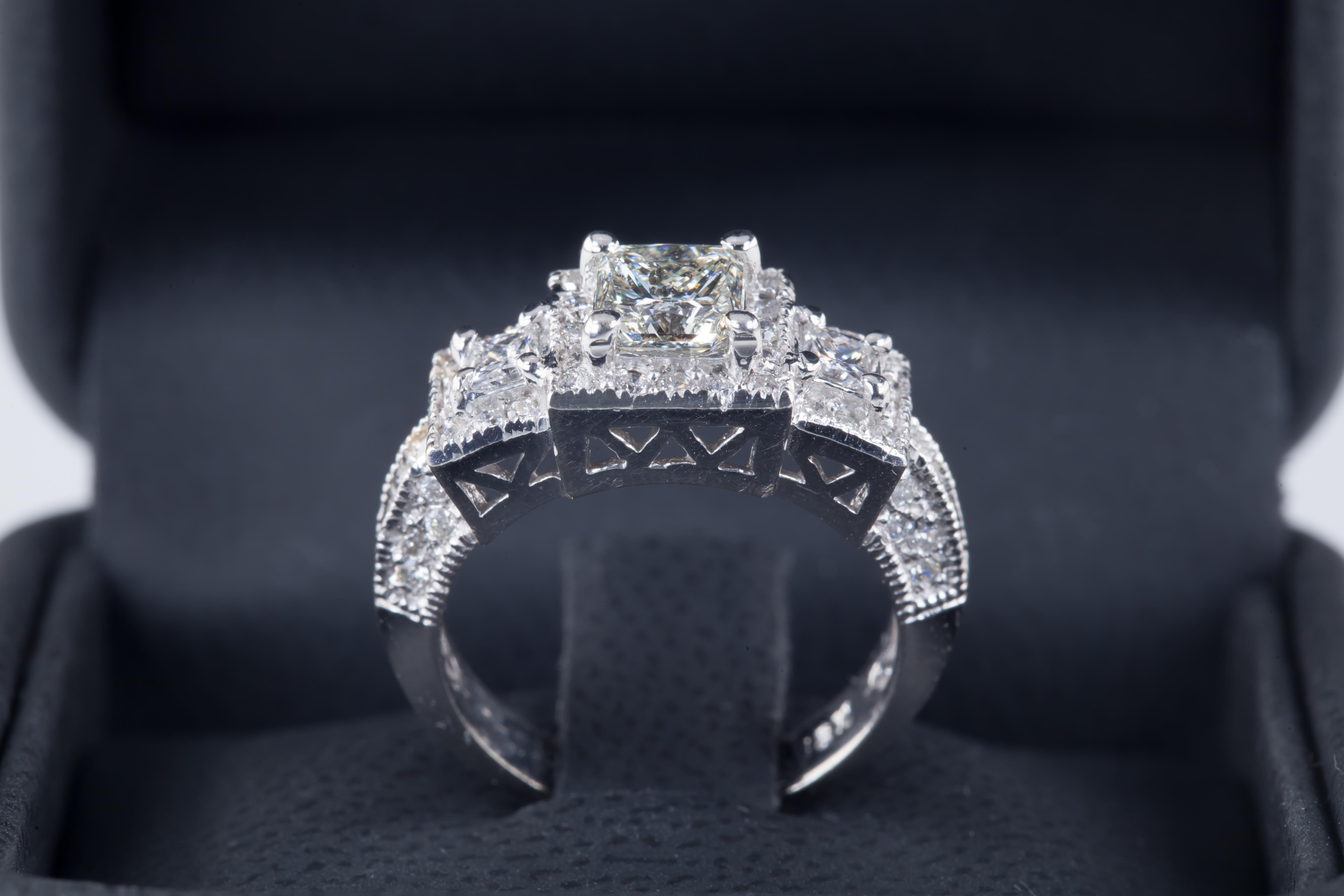 1.70 Carat Princess Cut Diamond 3-Stone 18 Karat White Gold Engagement Ring For Sale 1