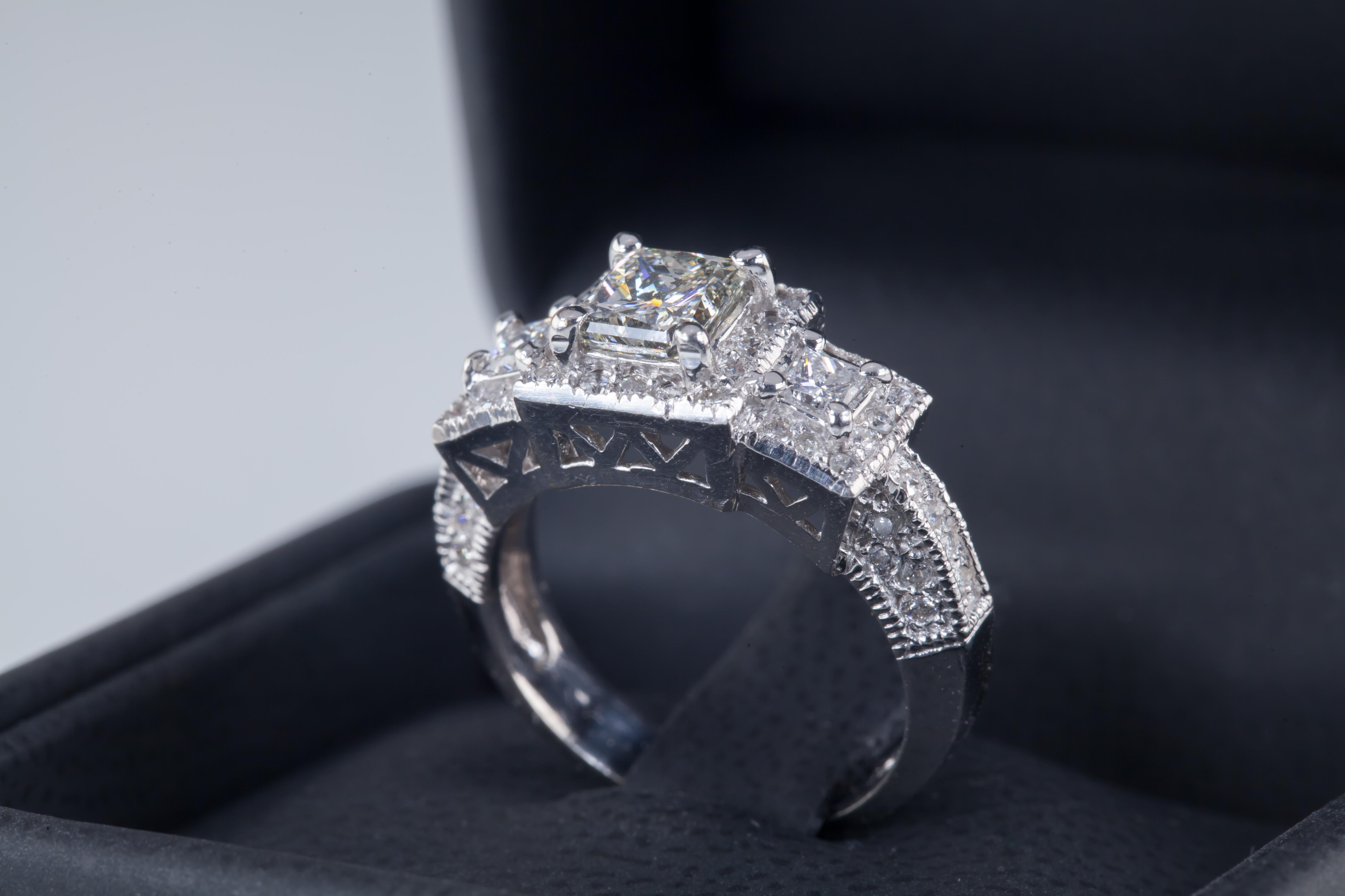1.70 Carat Princess Cut Diamond 3-Stone 18 Karat White Gold Engagement Ring For Sale 2