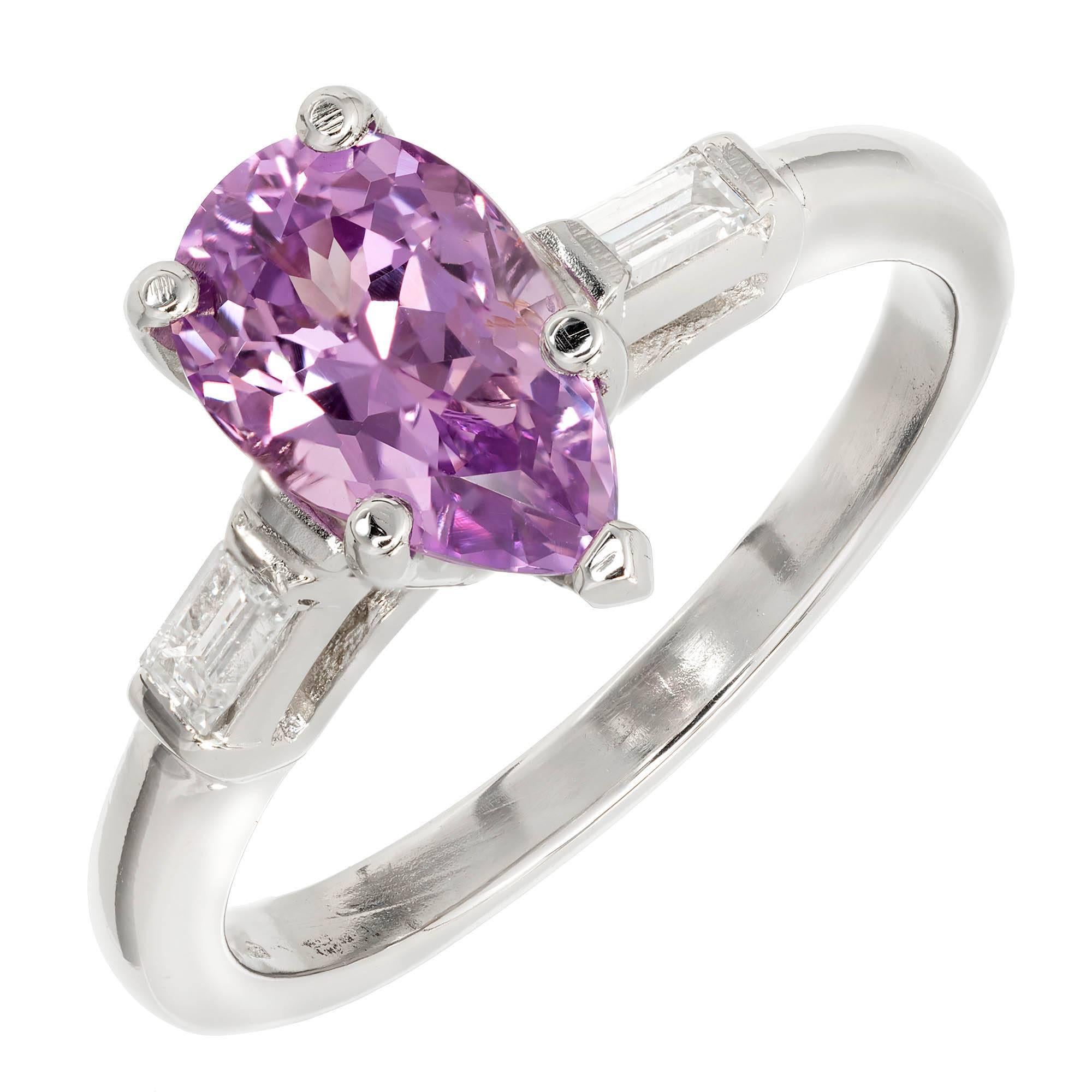 Bague de fiançailles à trois pierres en platine avec saphir violet de 1,70 carat et diamant