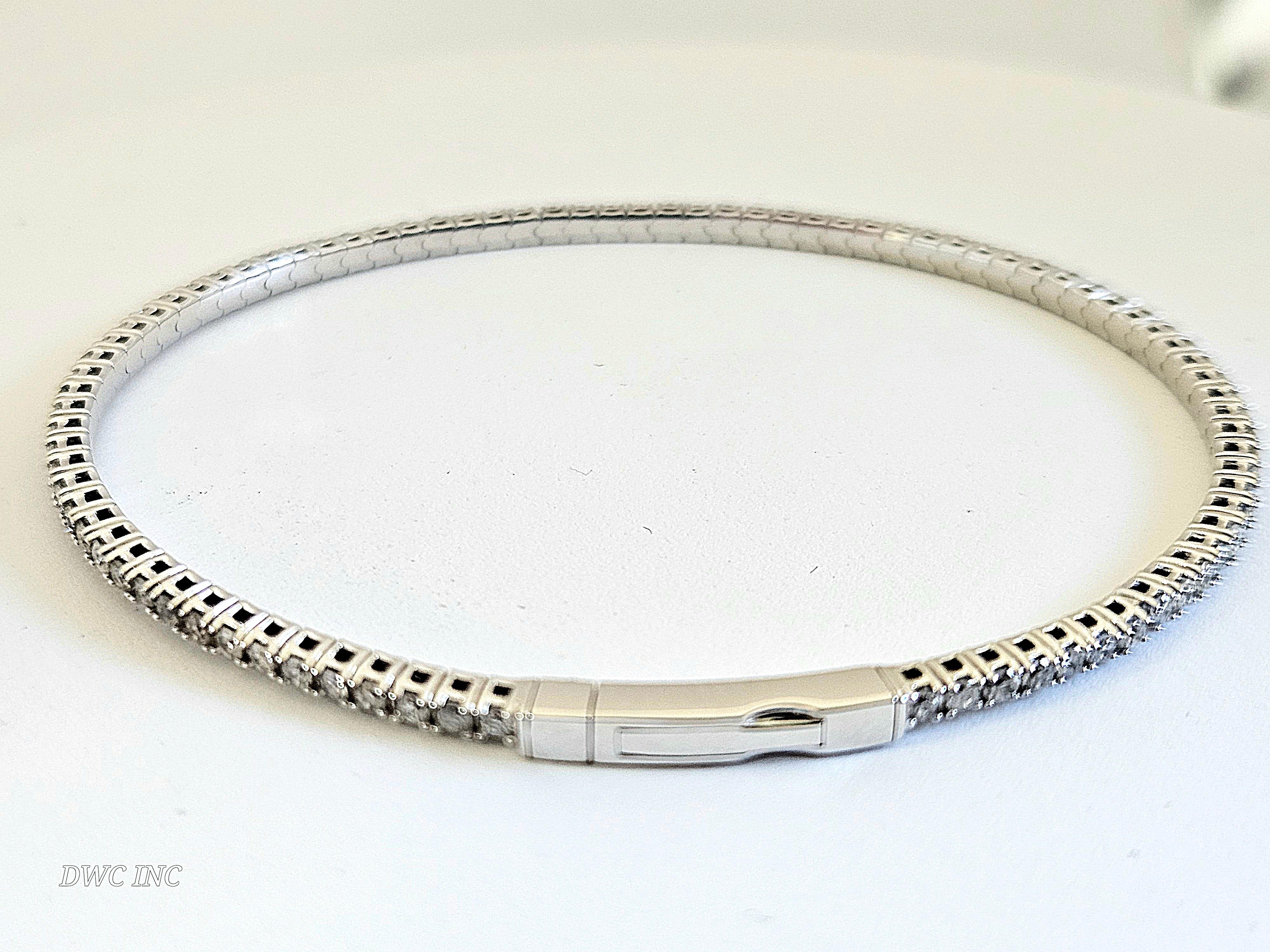 1.70 Carat Round Brilliant Cut Diamond Full Bangle Bracelet 14 Karat White Gold In New Condition For Sale In Great Neck, NY
