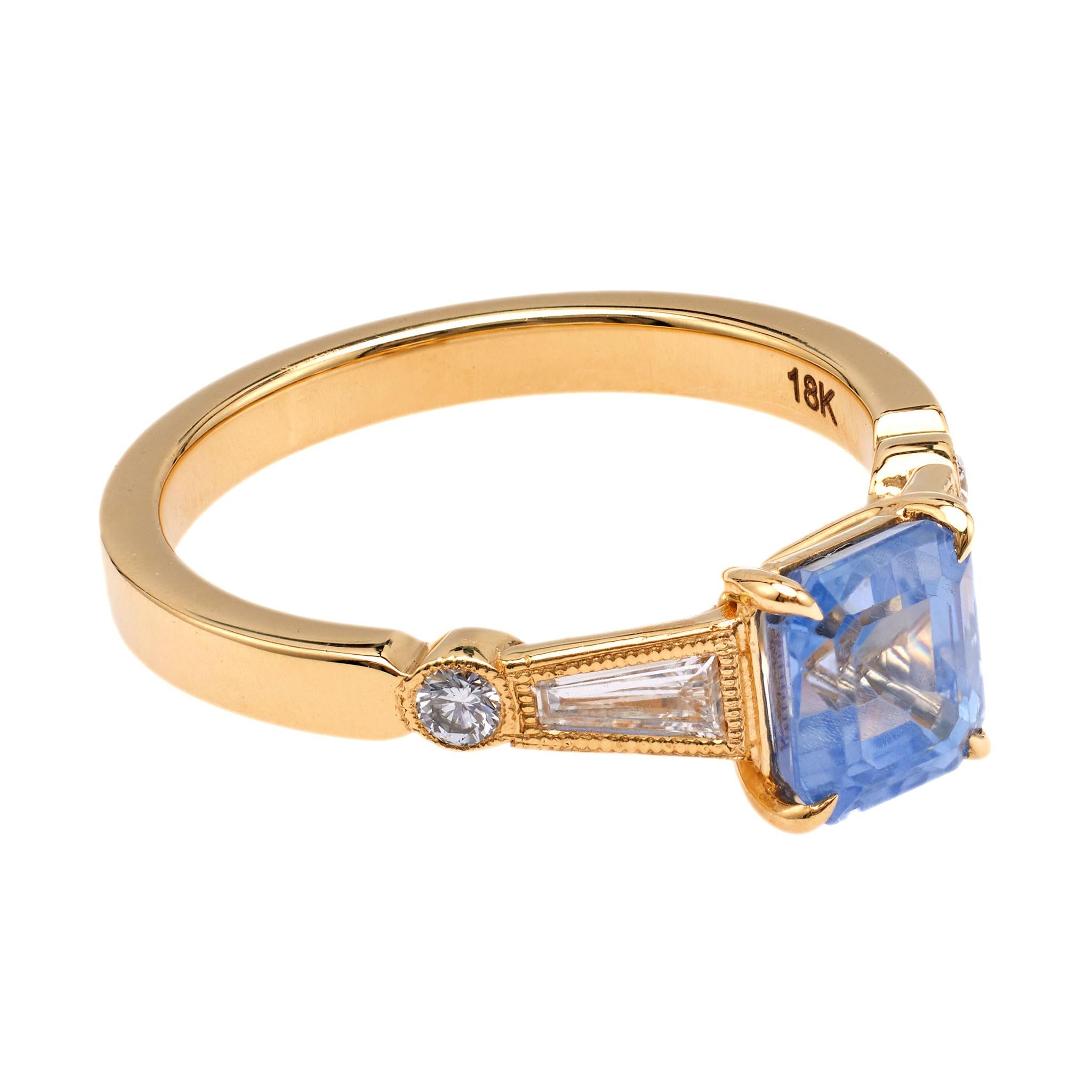 Women's or Men's 1.70 Carat Sapphire and Diamond 18k Yellow Gold Ring
